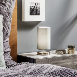 Lámpara de sobremesa Claire con pant. de tela gris