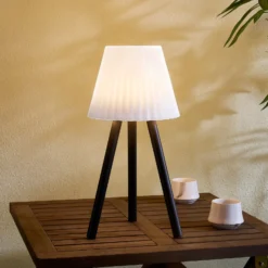 Lámpara de sobremesa Lindby LED para exteriores Jaimy, batería recargable,