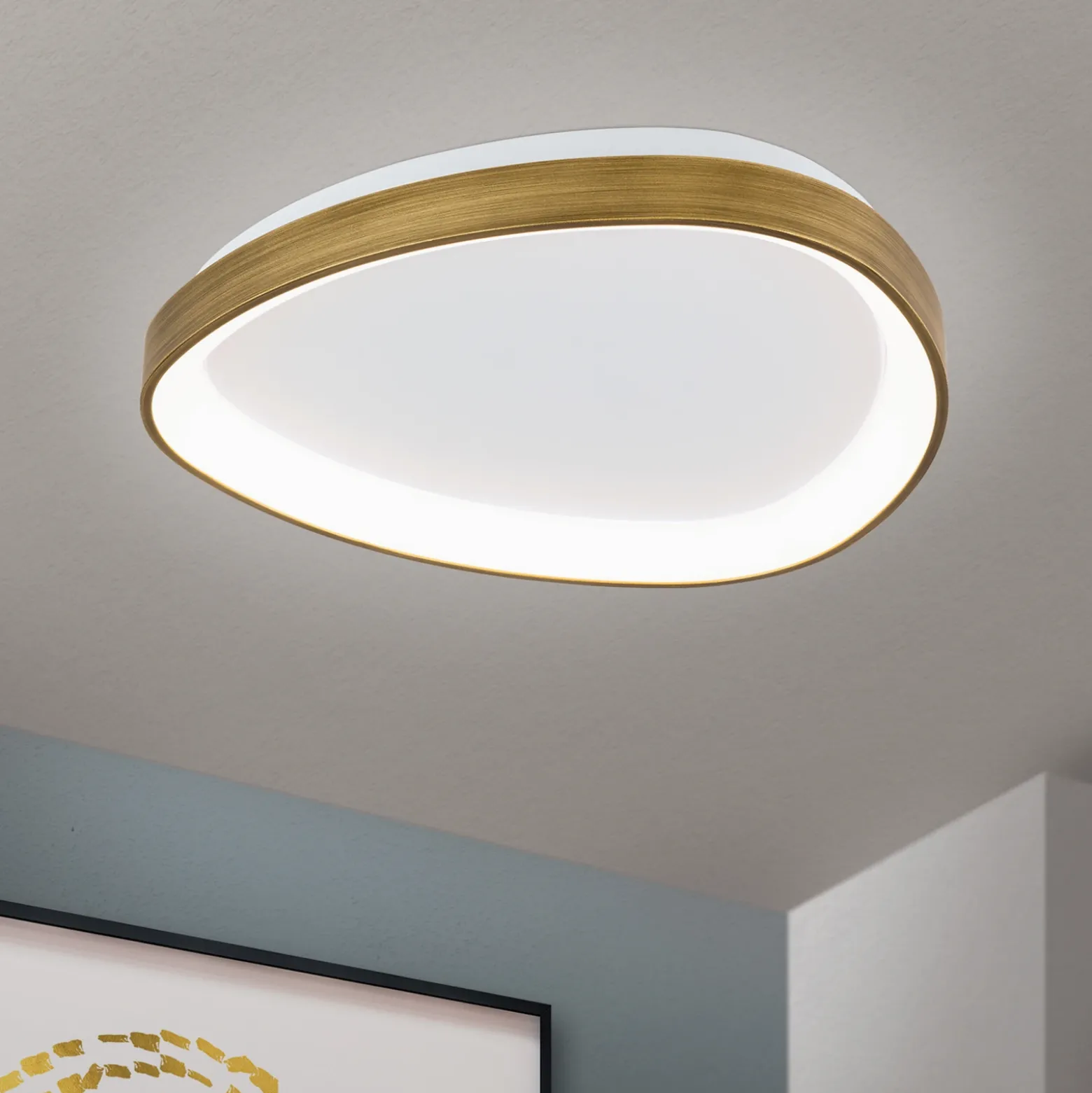 Lámpara de techo Charlie LED, Ø 45 cm, blanco opal, color latón antiguo