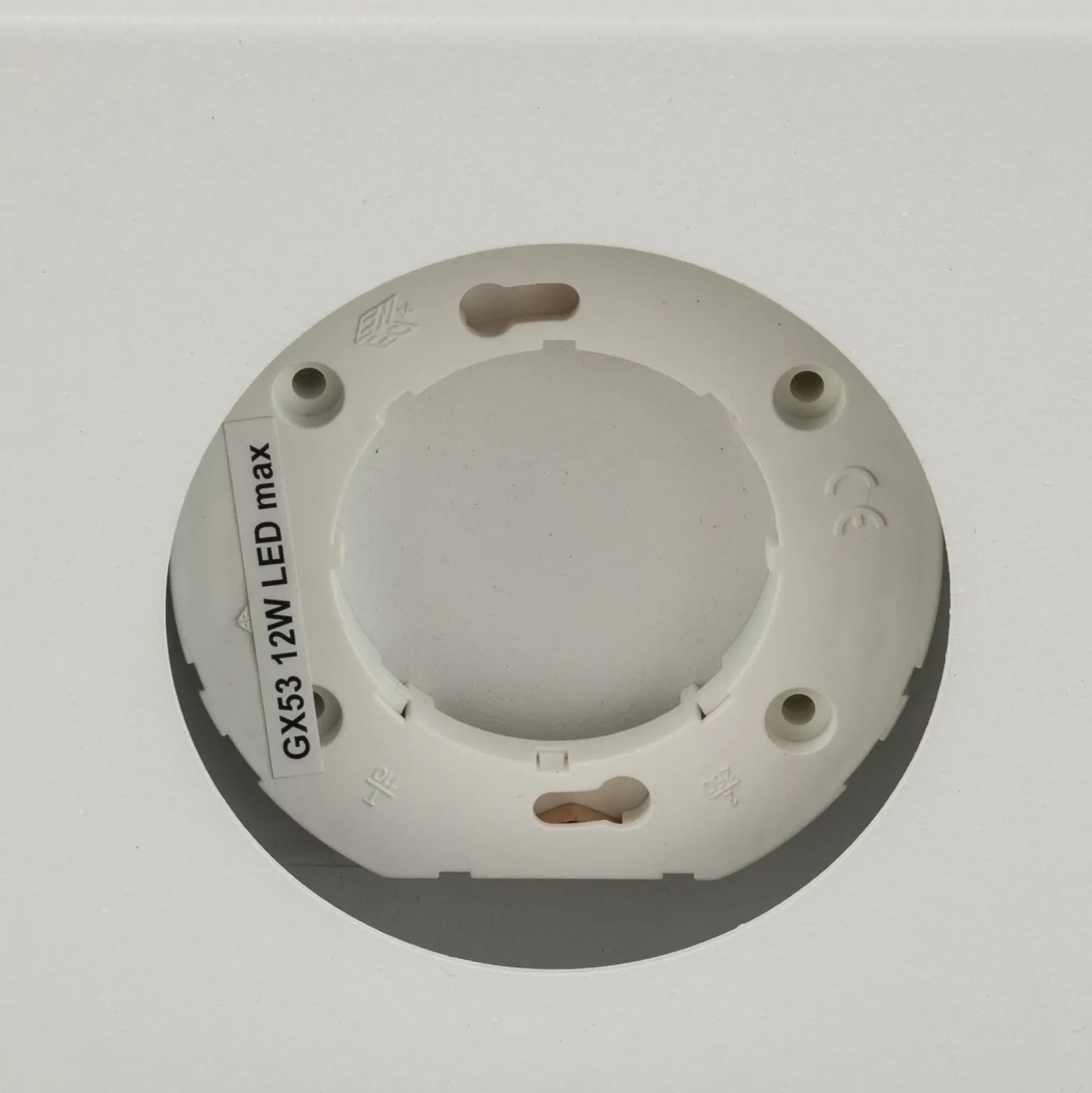 Lámpara de techo Hero, blanca, 4 luces, 75 x 12 cm, metal, GX53
