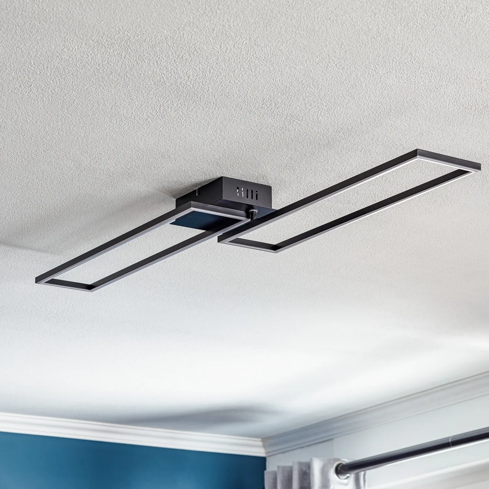 Lámpara de techo LED Frame, control remoto, negro