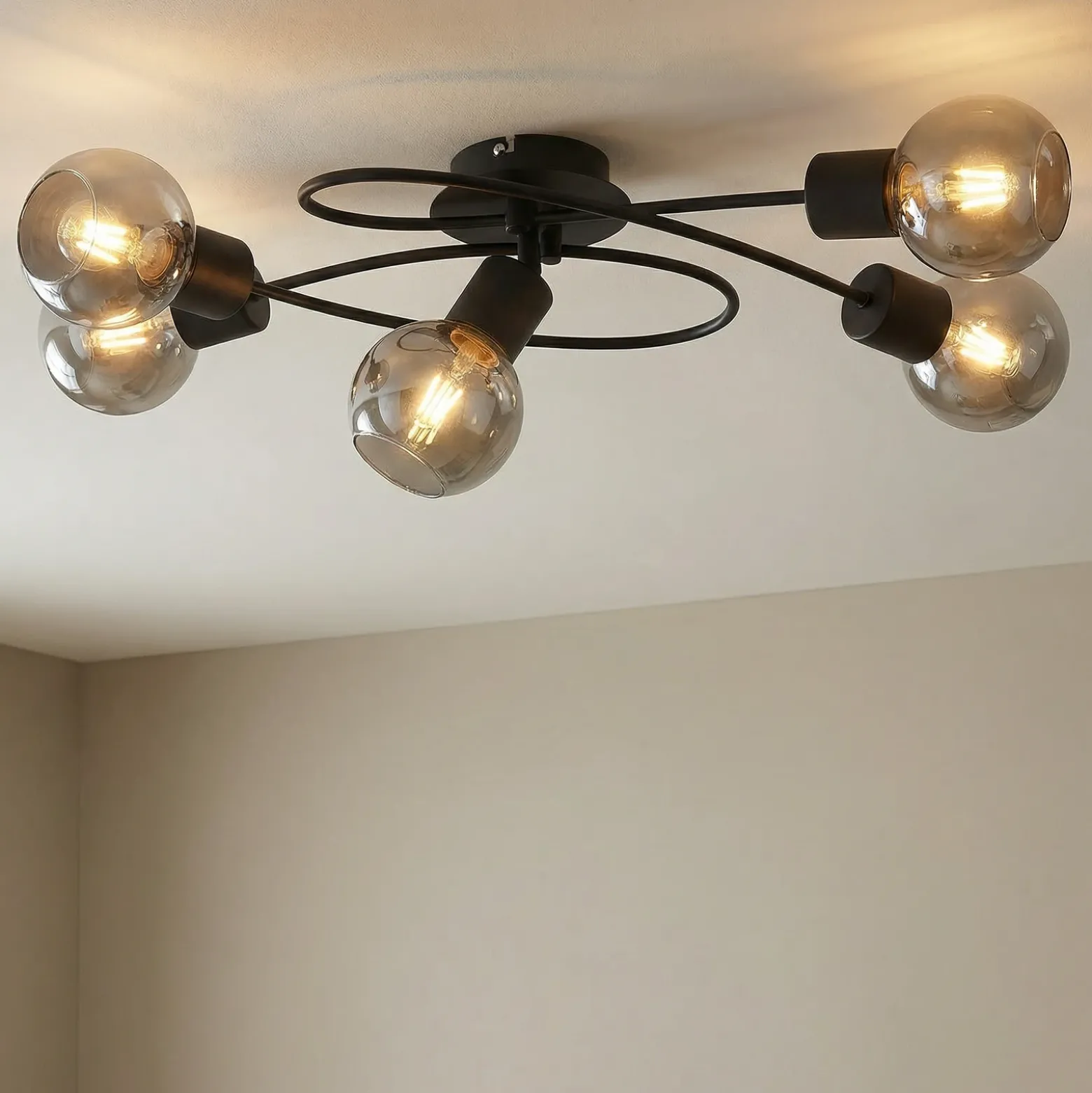 Lámpara de techo Lindby Elaina, 66 cm, 5 luces, negro/humo, E14