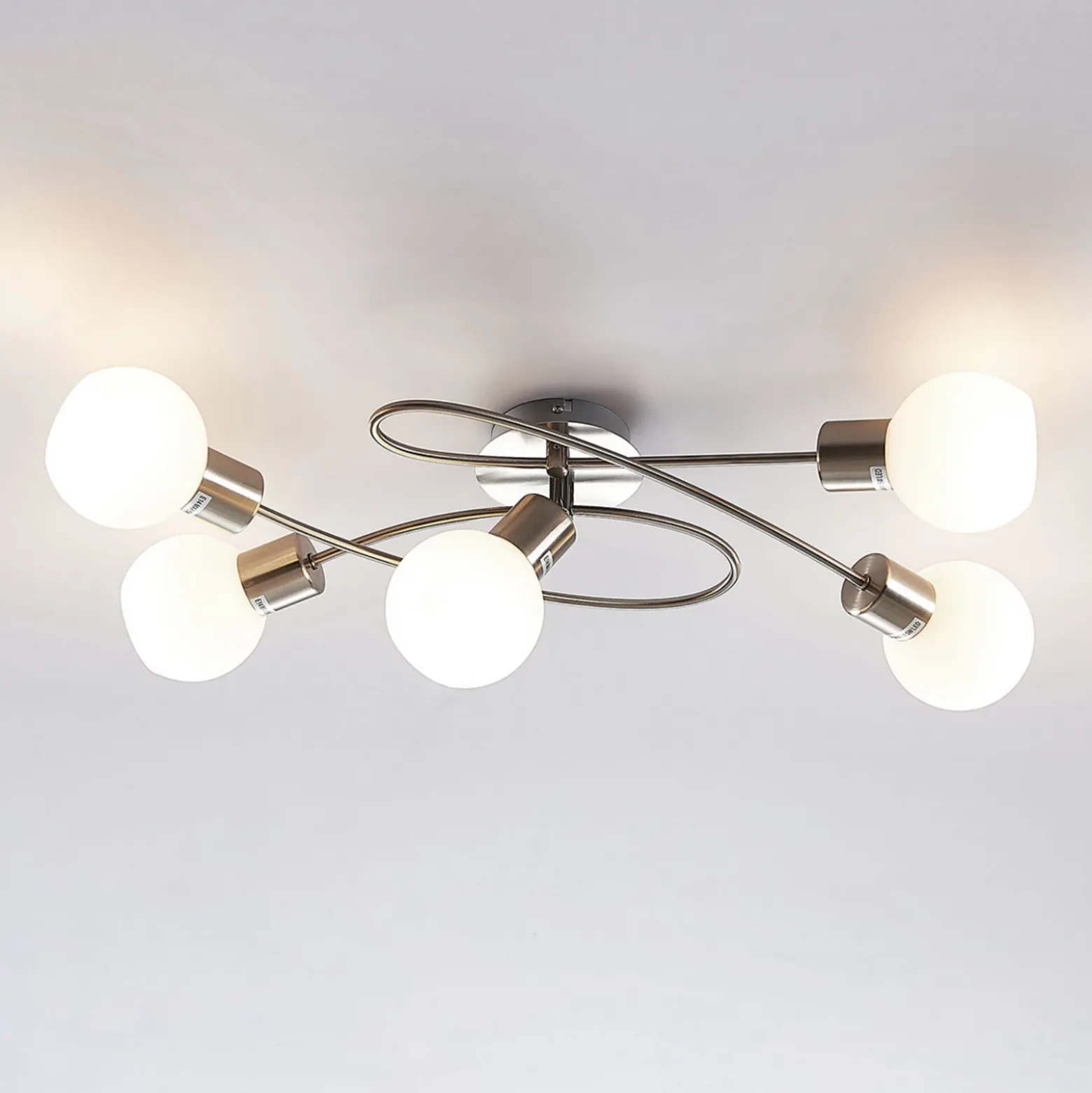 Lámpara de techo Lindby Elaina, 65 cm, 5 luces, níquel, cristal, E14