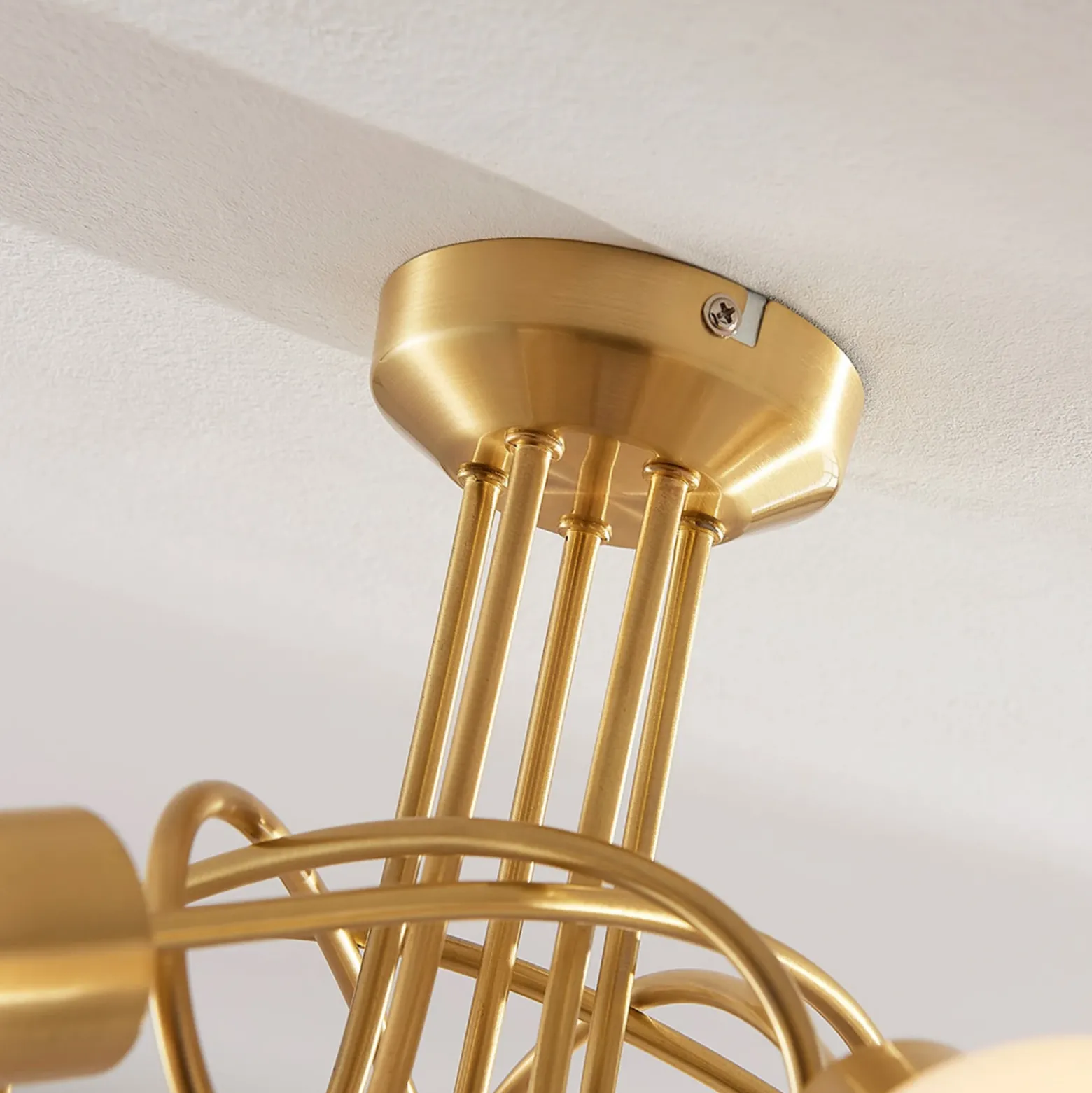 Lámpara de techo Lindby Elaina, Ø50cm, 5 luces, latón, cristal, E14