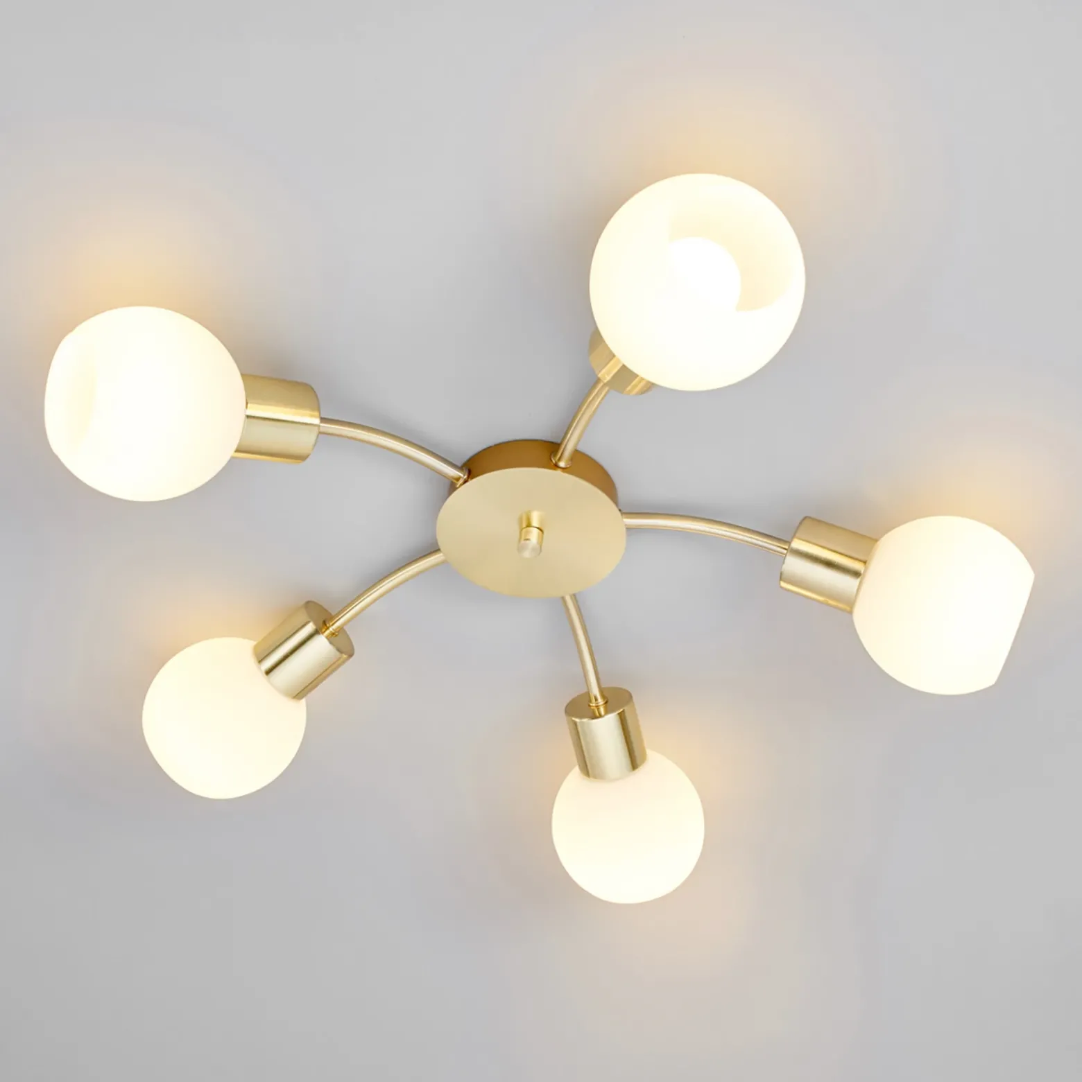 Lámpara de techo Lindby Elaina, Ø54cm, 5 luces, latón, cristal, E14