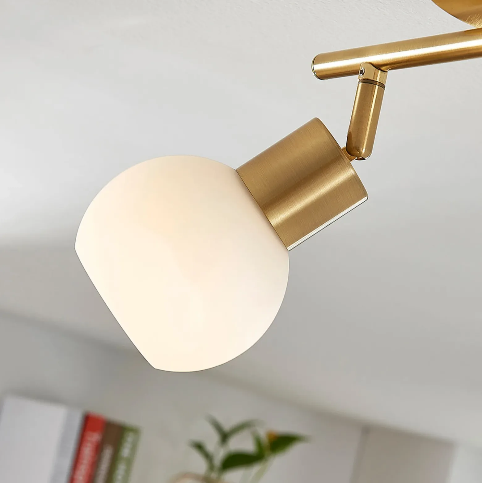 Lámpara de techo Lindby Elaina, 30 cm, 2 luces, latón, cristal, E14