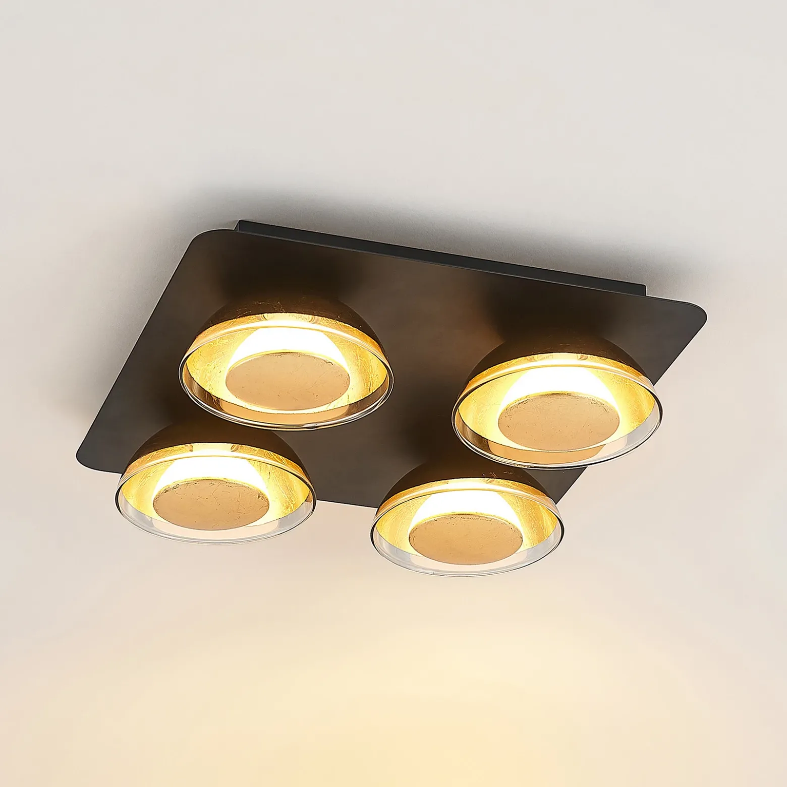 Lámpara de techo Lindby Erin, 4 luces, 30 cm, negro/oro, cristal