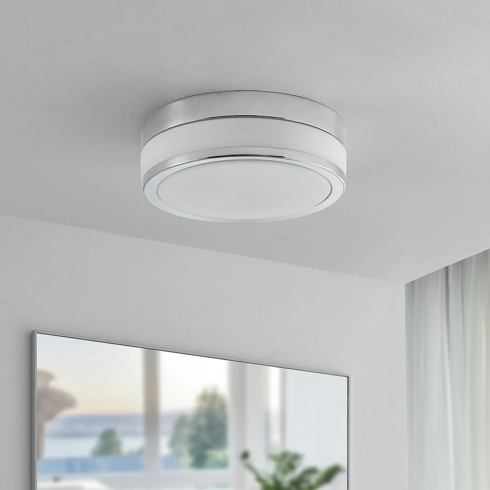 Lámpara de techo Lindby Flavi, Ø 28 cm, cromada, cristal, IP44, E27