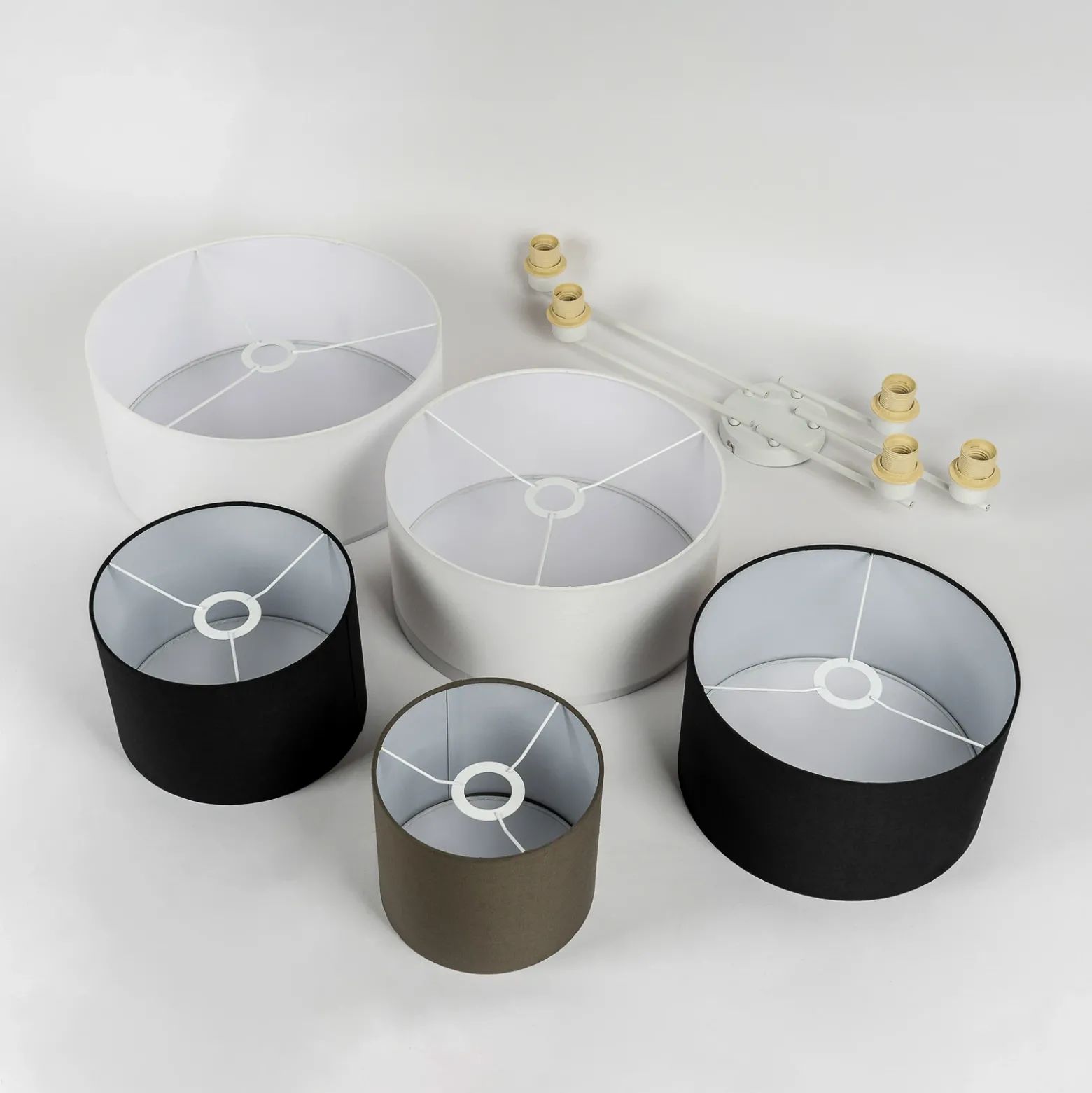 Lámpara de techo Lindby Lettie, gris/negro/blanco, 5 luces, E27