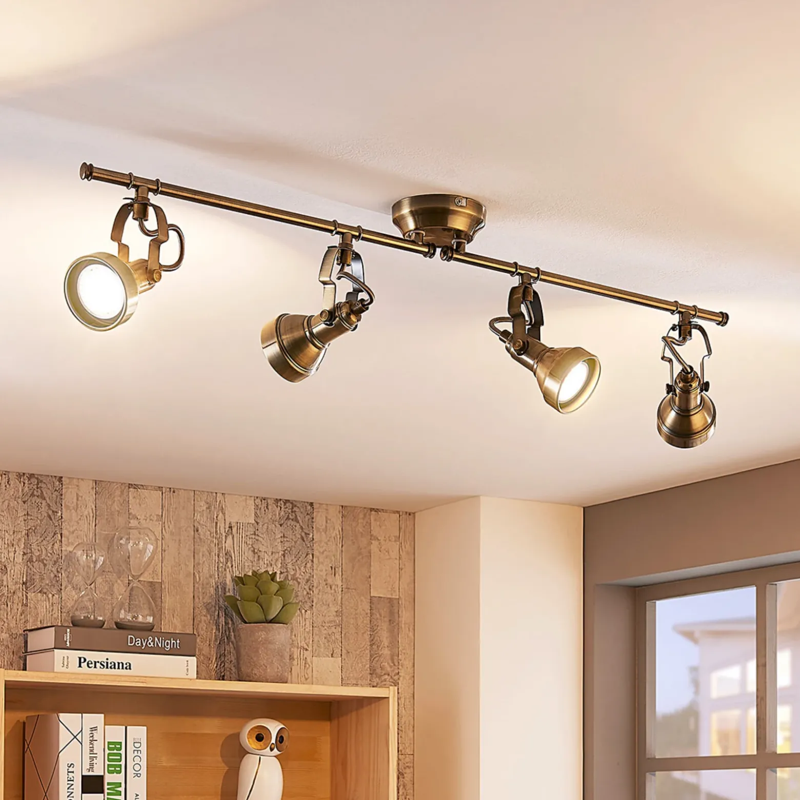 Lámpara de techo Lindby Perseas, 78 cm, 4 luces, latón envejecido, GU10