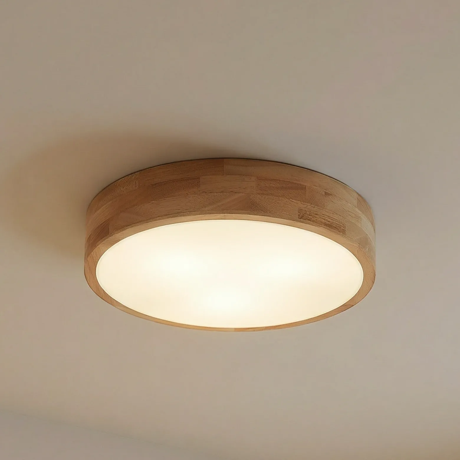 Lámpara de techo Lindby Tanju, Ø 40 cm, 3 luces, madera de caucho, E27
