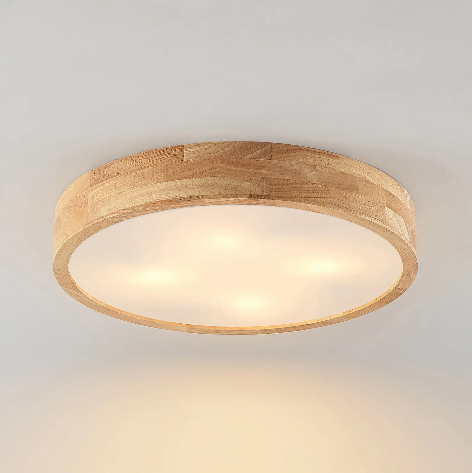 Lámpara de techo Lindby Tanju, Ø 50 cm, 4 luces, madera de caucho, E27
