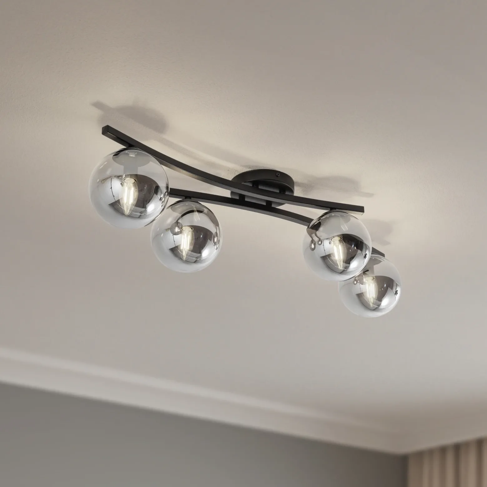 Lámpara de techo OPUS, longitud 84 cm, gris humo/negro, 4 luces.