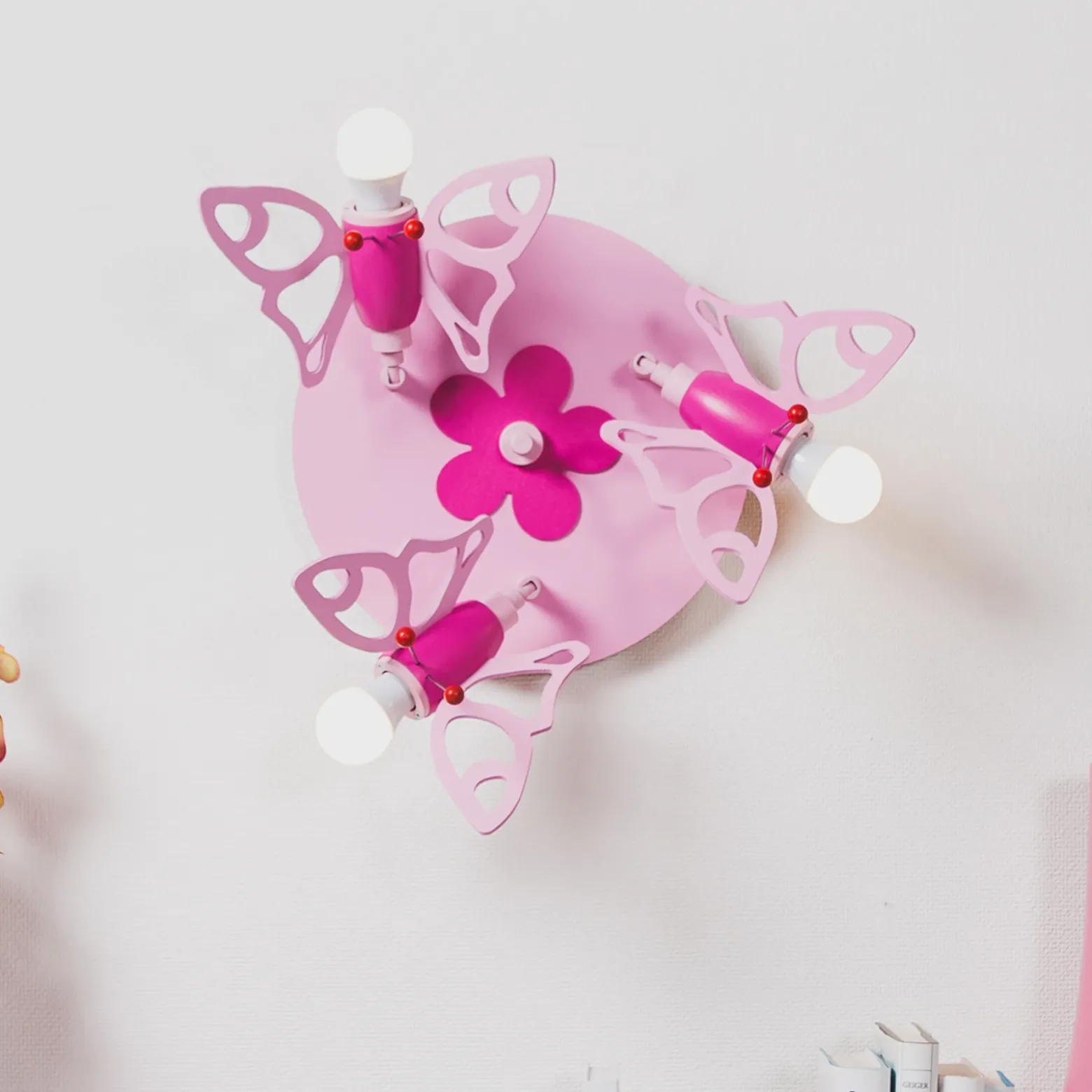 Lámpara de techo Polilla para las niñas, 3 luces