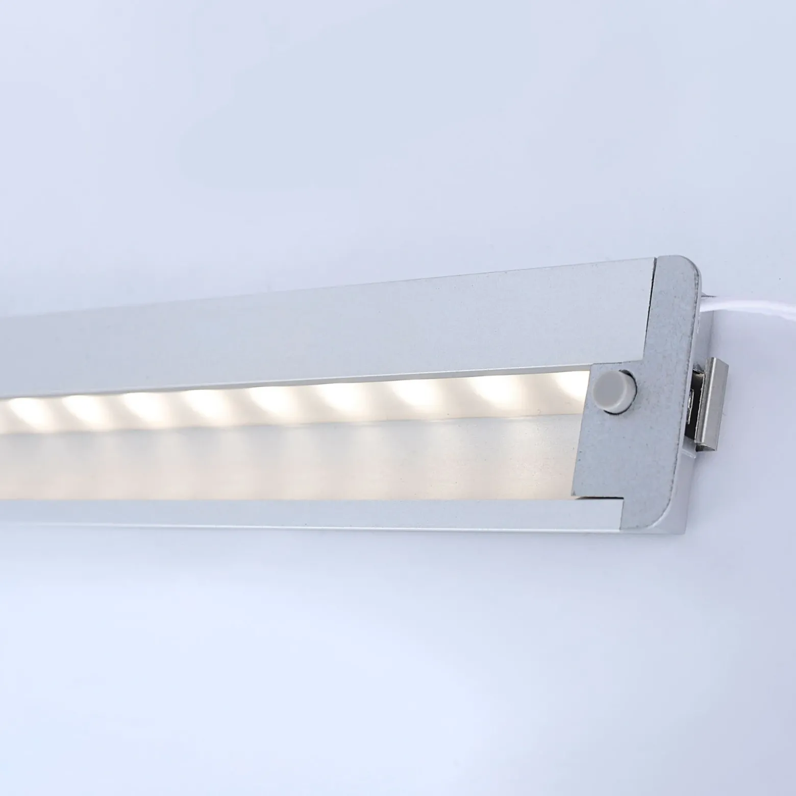 Lámpara LED bajo armario Helena 59,5x4cm 3.000K
