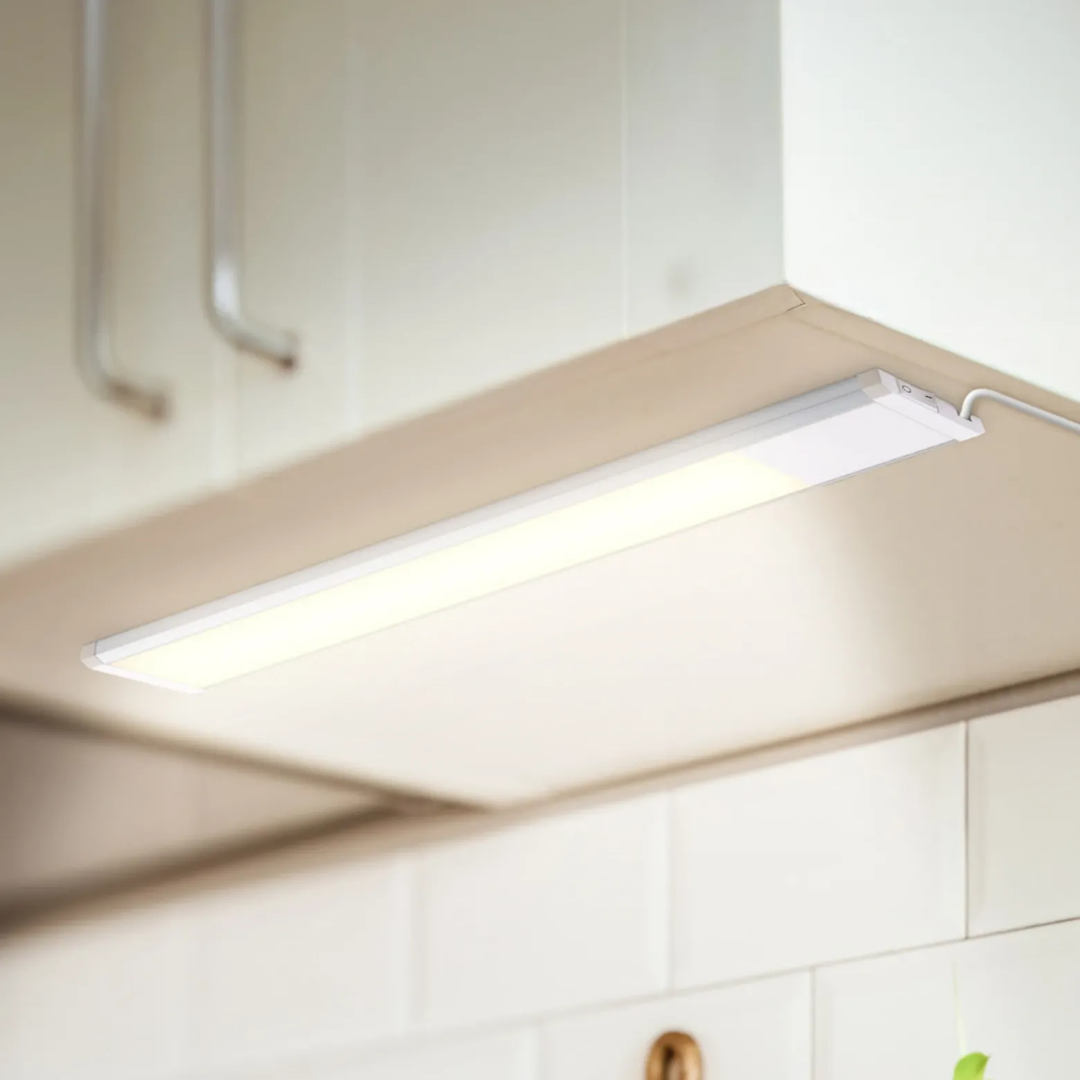 Lámpara LED bajo armario Lord, longitud 57,5 cm, plateada, 3000 K