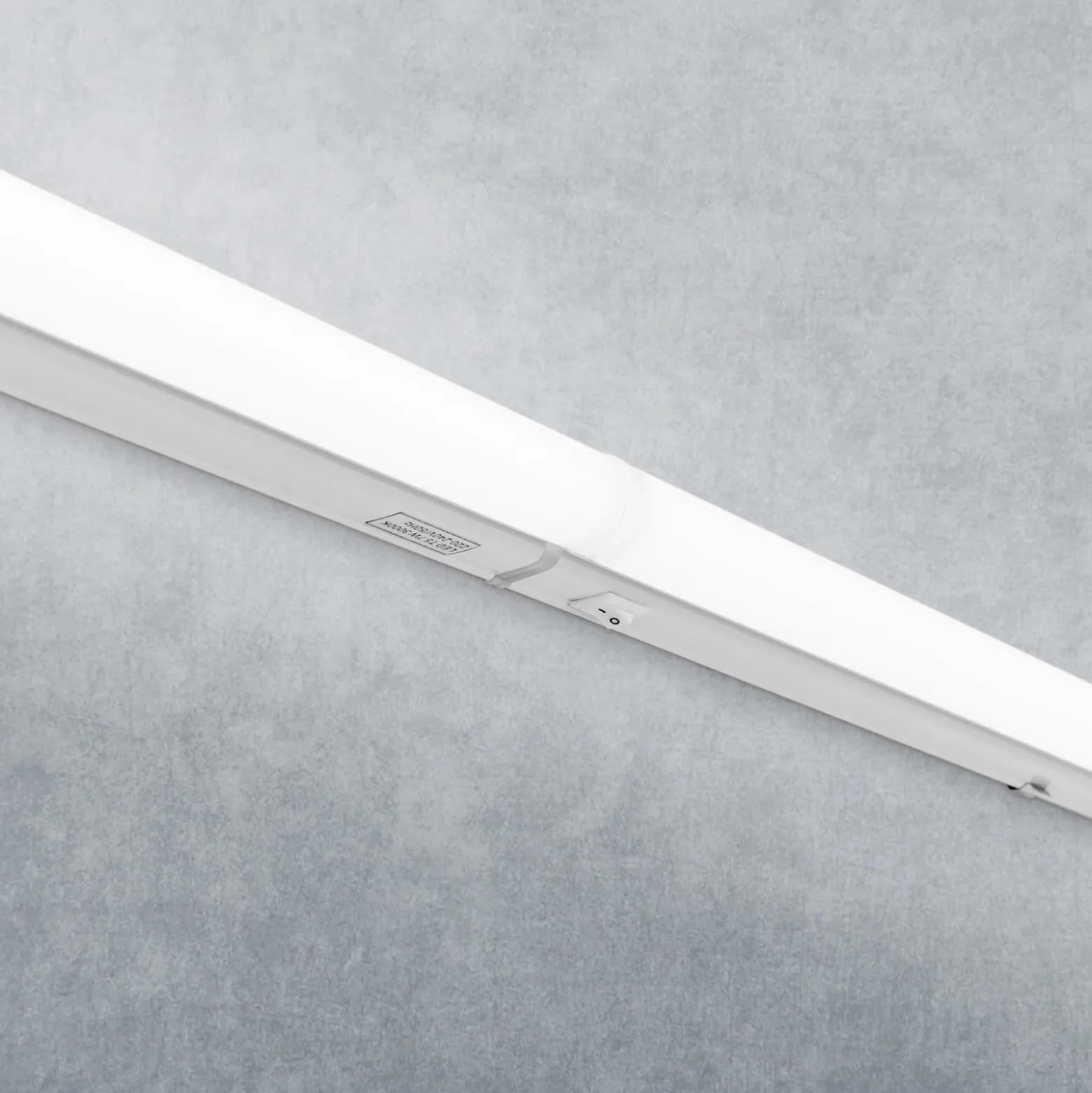 Lámpara LED bajo armario Sally, longitud 57,8 cm, 9 W, T5, opalina