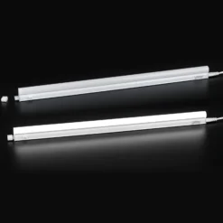 Lámpara LED bajo armario Sally, longitud 57,8 cm, 9 W, T5, opalina