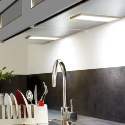 Lámpara LED bajo armario Sky acero inoxidable 4.000K
