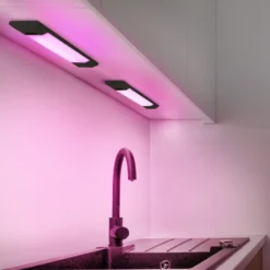 Lámpara LED bajo mueble OSRAM Linear Edge Sensor RGBW 30 cm negro