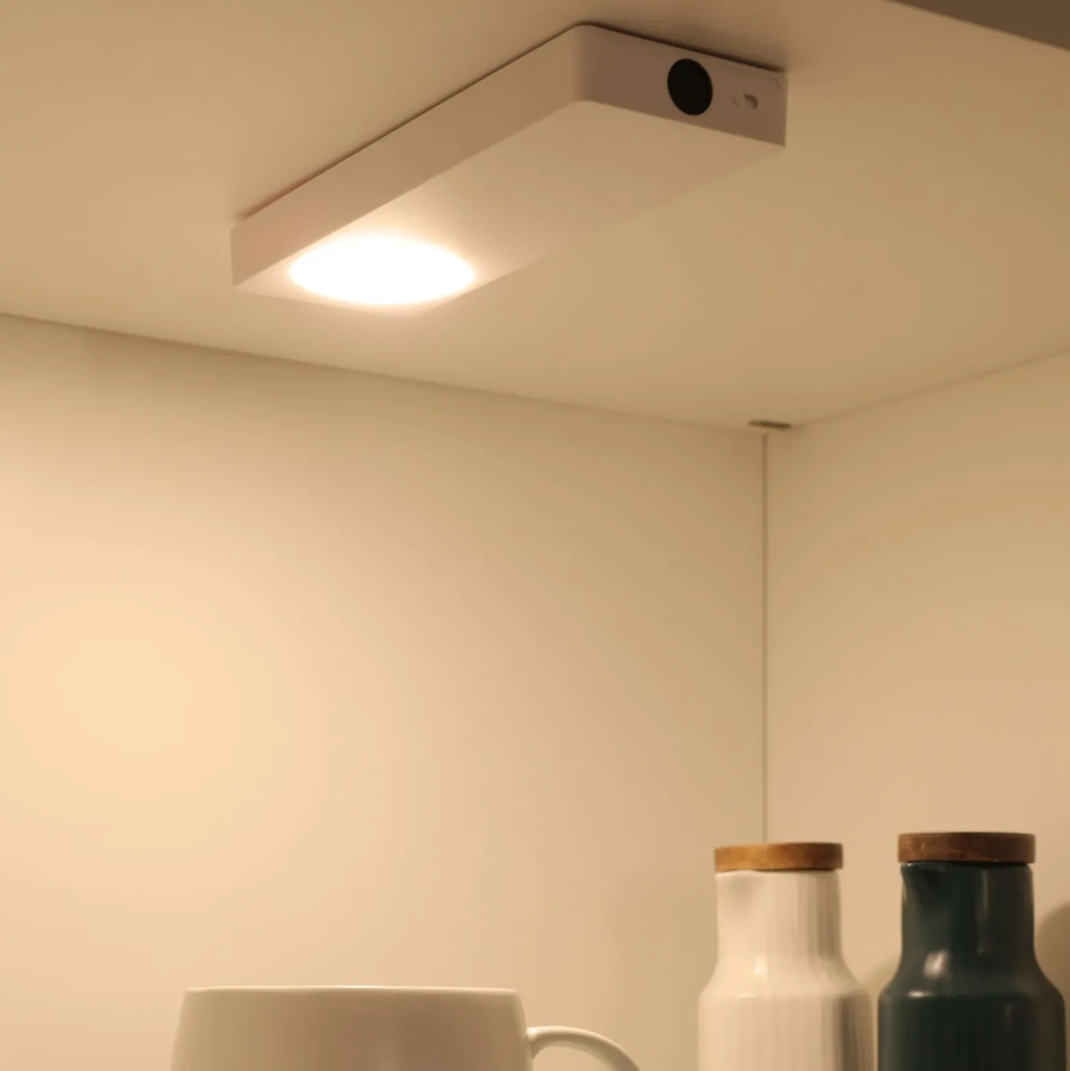 Lámpara LED bajo mueble Padi Sensor