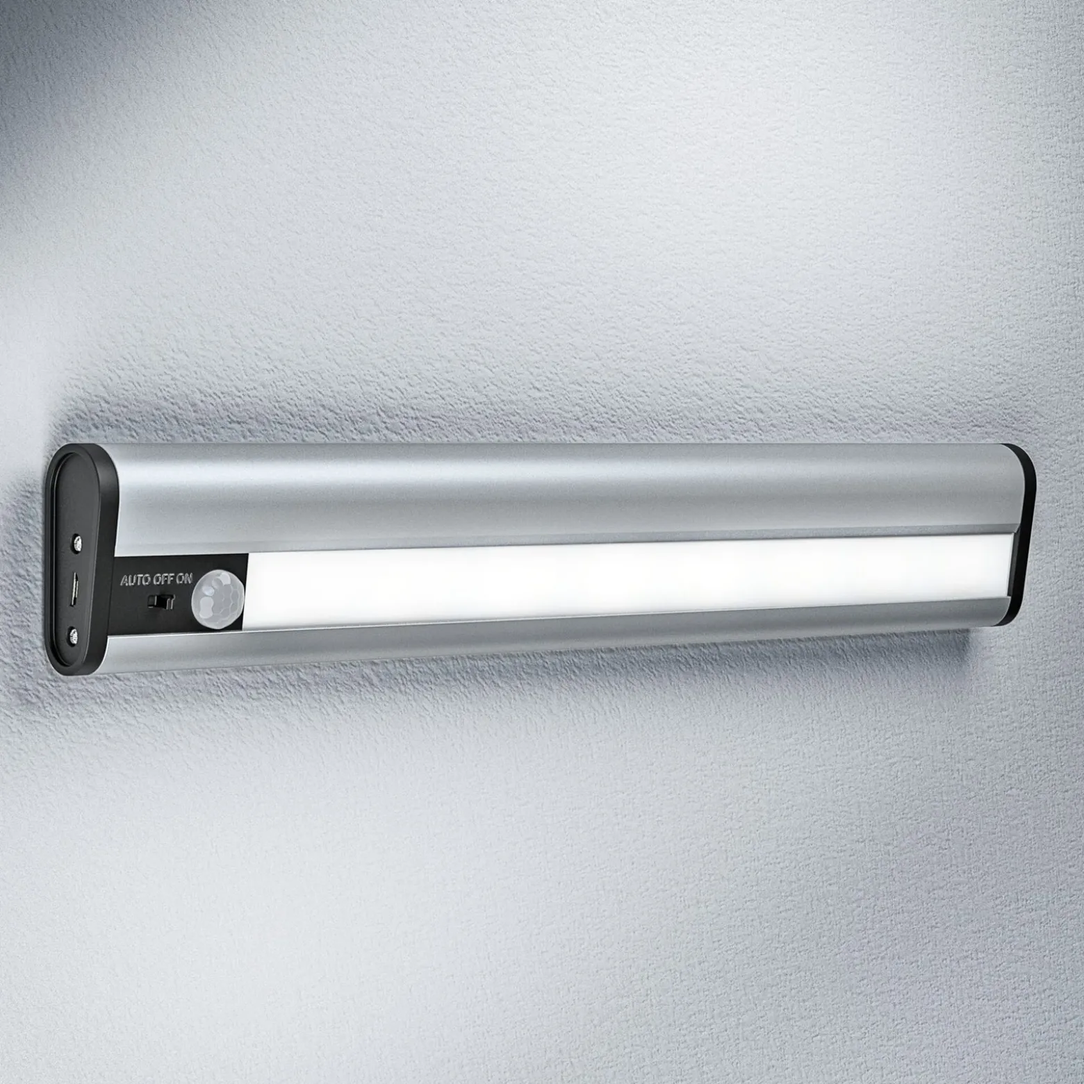 Lámpara LED bajo mueble recargable OSRAM LINEAR MOBILE, 30 cm Sensor USB