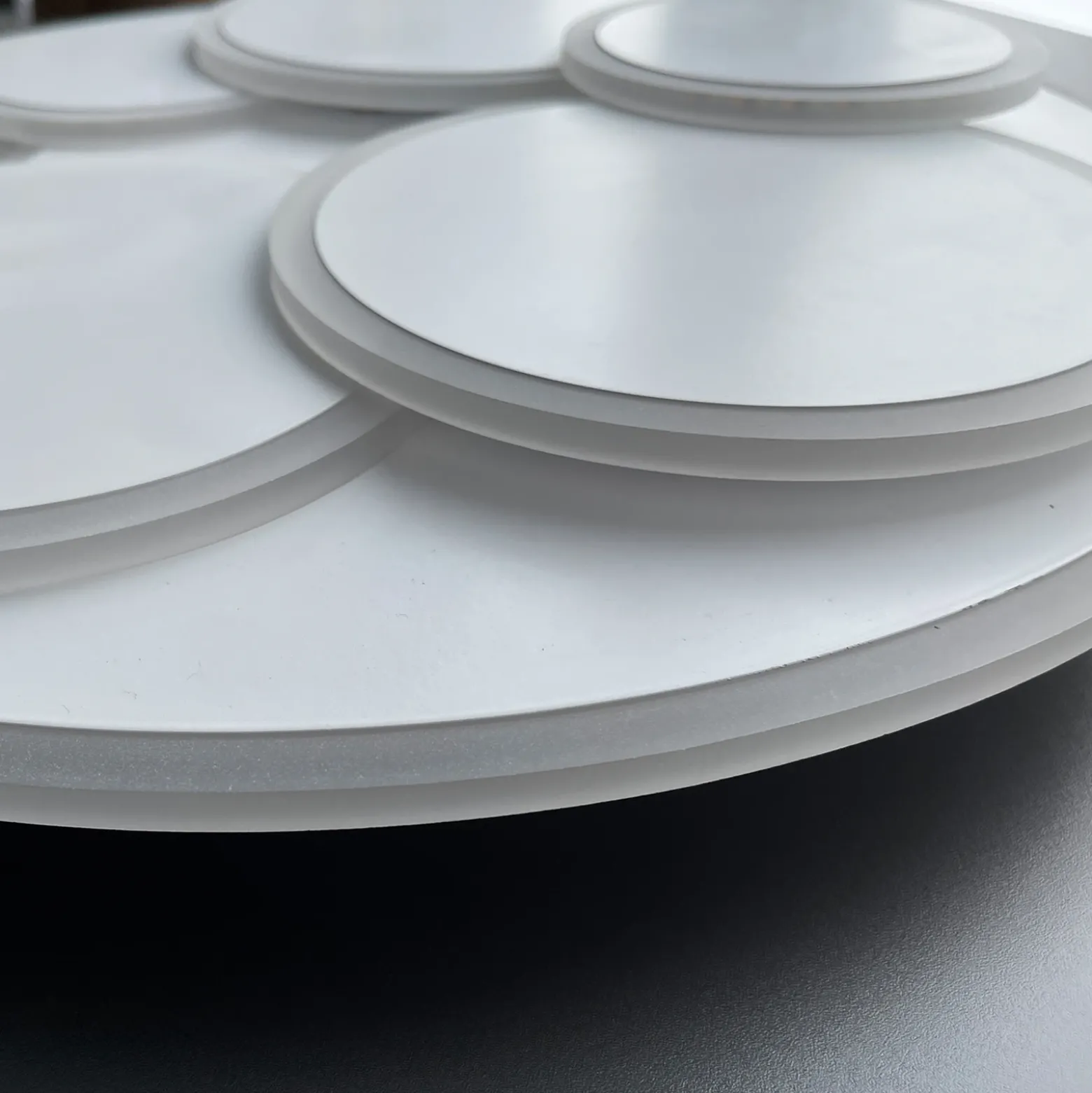 Lámpara LED de techo Dots, blanca, Ø 50 cm, metal/acrílico, CCT