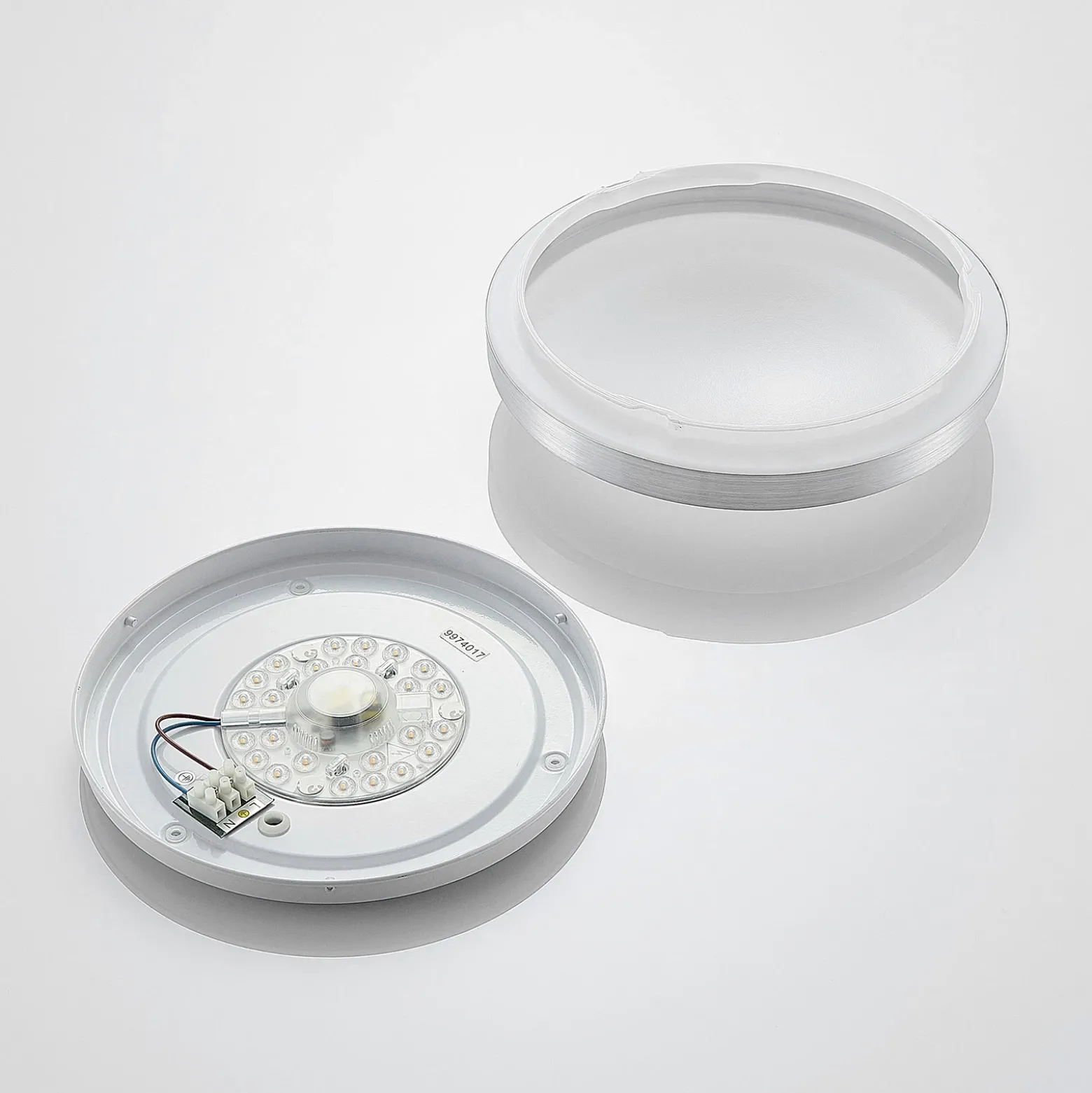 Lámpara LED de techo Emelie de Lindby, Ø 27 cm, color aluminio, metal