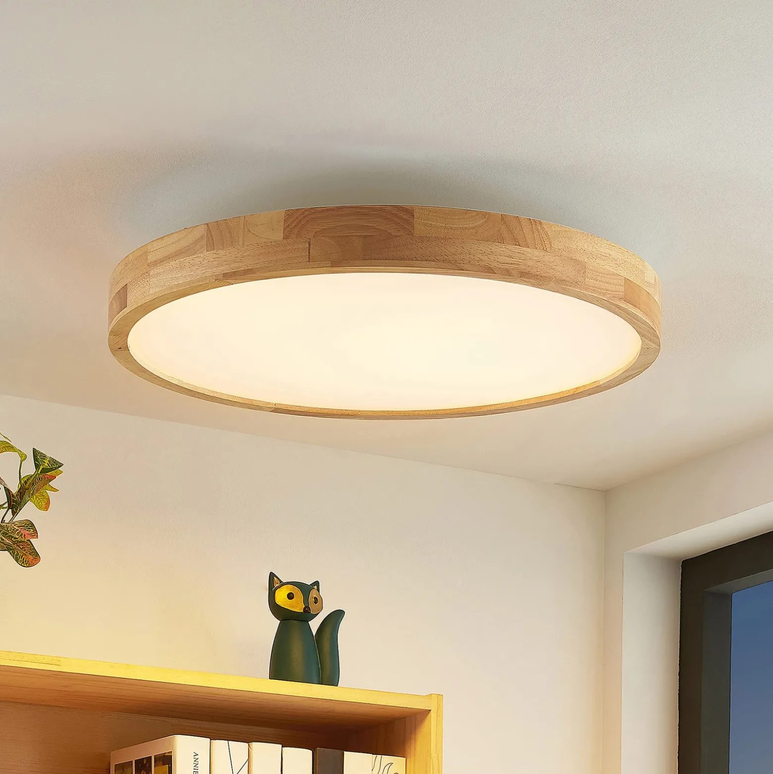 Lámpara LED de techo Lindby Lanira, Ø 60 cm, madera, control remoto, CCT