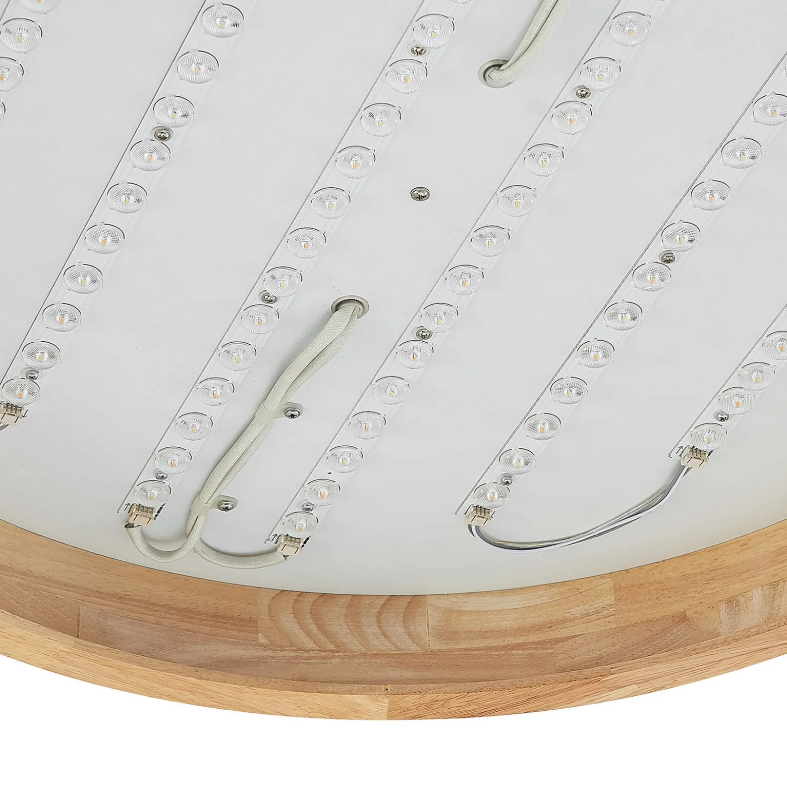 Lámpara LED de techo Lindby Lanira, Ø 60 cm, madera, control remoto, CCT