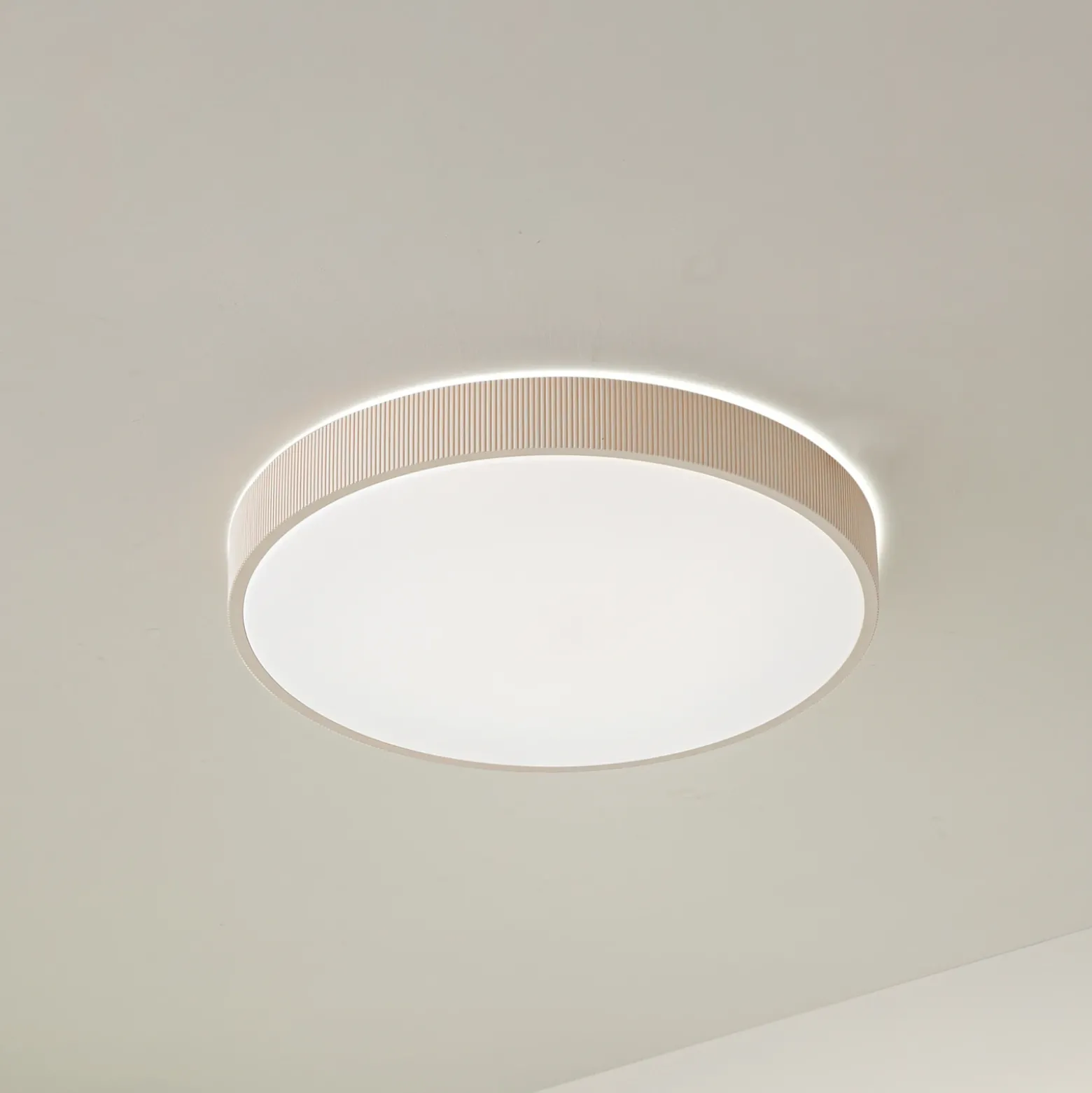 Lámpara LED de techo Lindby Zylo, beige, Ø 49 cm, CCT, atenuable