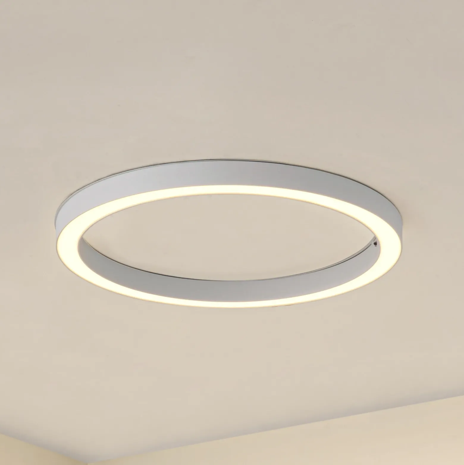 Lámpara LED de techo Lucande Neor, blanca, Ø 60 cm, CCT, atenuable