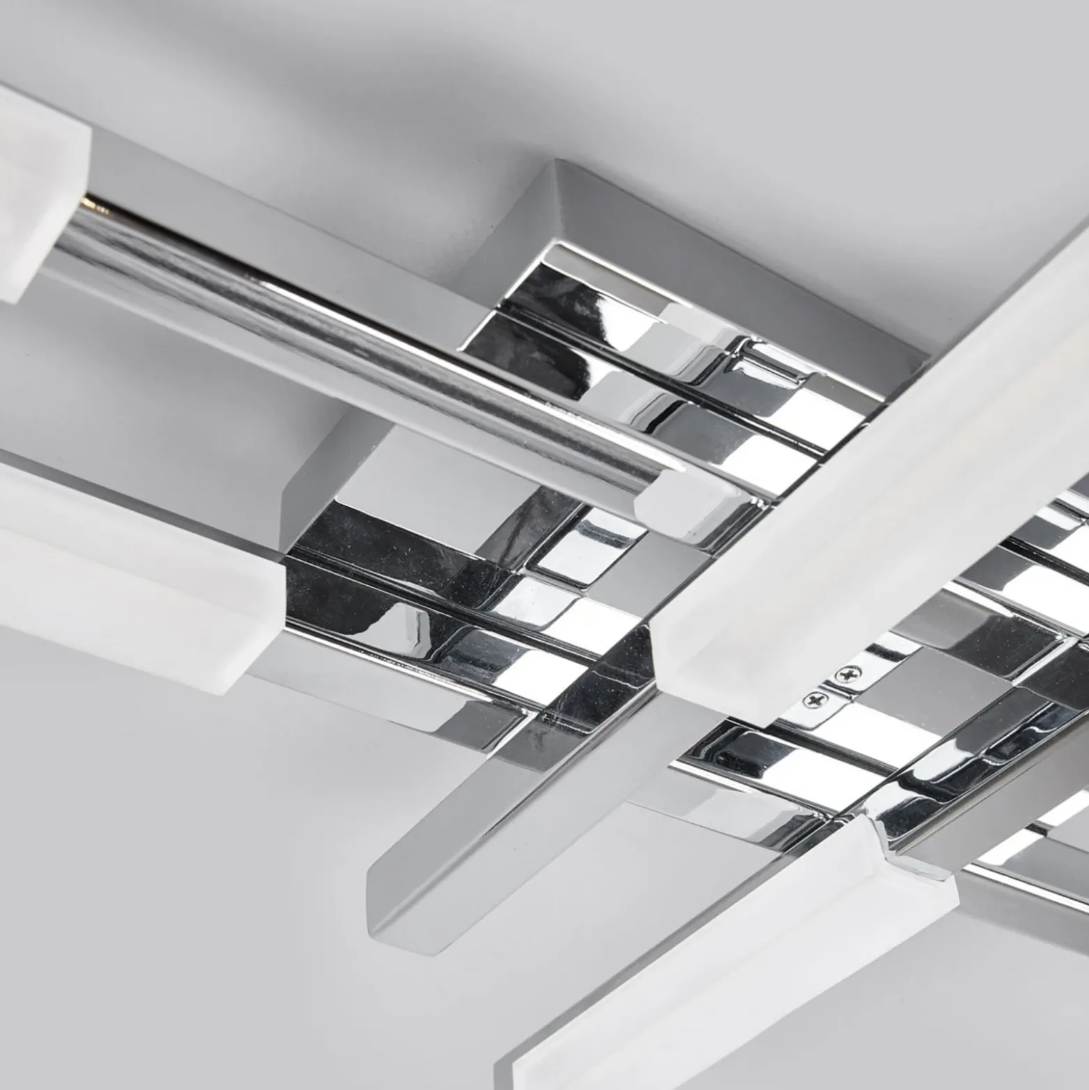 Lámpara LED de techo Patrik de Lindby, 62 cm, 6 luces, cromo, IP44