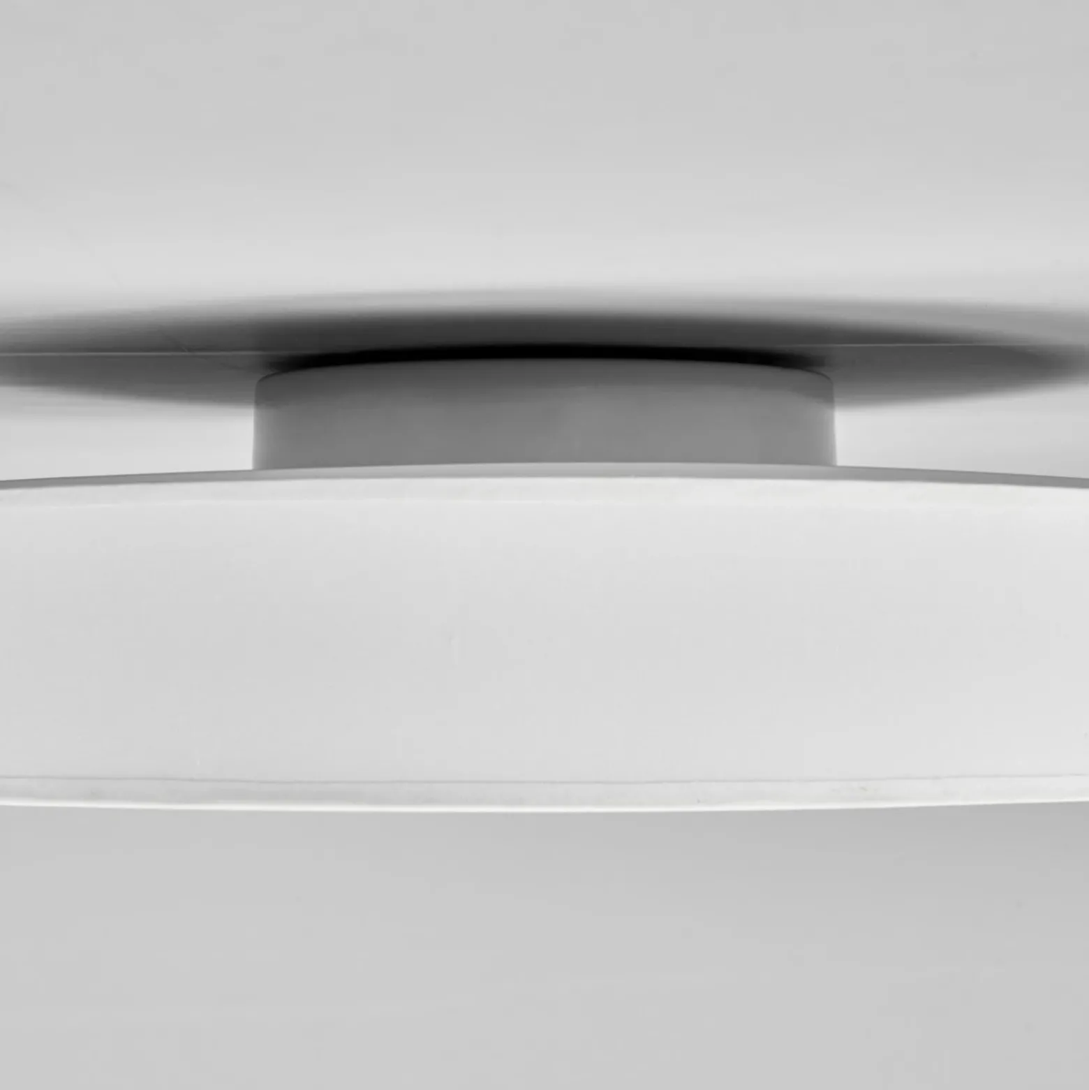 Lámpara LED de techo Saira de Lindby, Ø 40 cm, blanca, textil