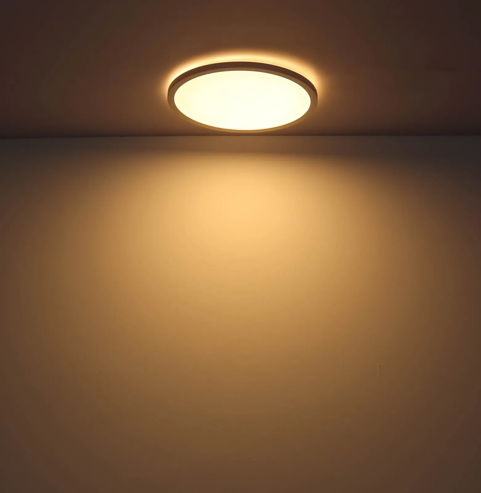 Lámpara LED de techo Sapana, blanca, Ø 42 cm, plástico, IP44