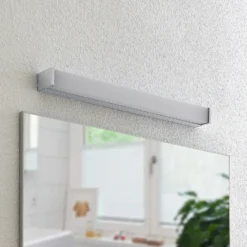 Lámpara LED para cuarto de baño Klea de Lindby, 60 cm, cromo, metal, IP44