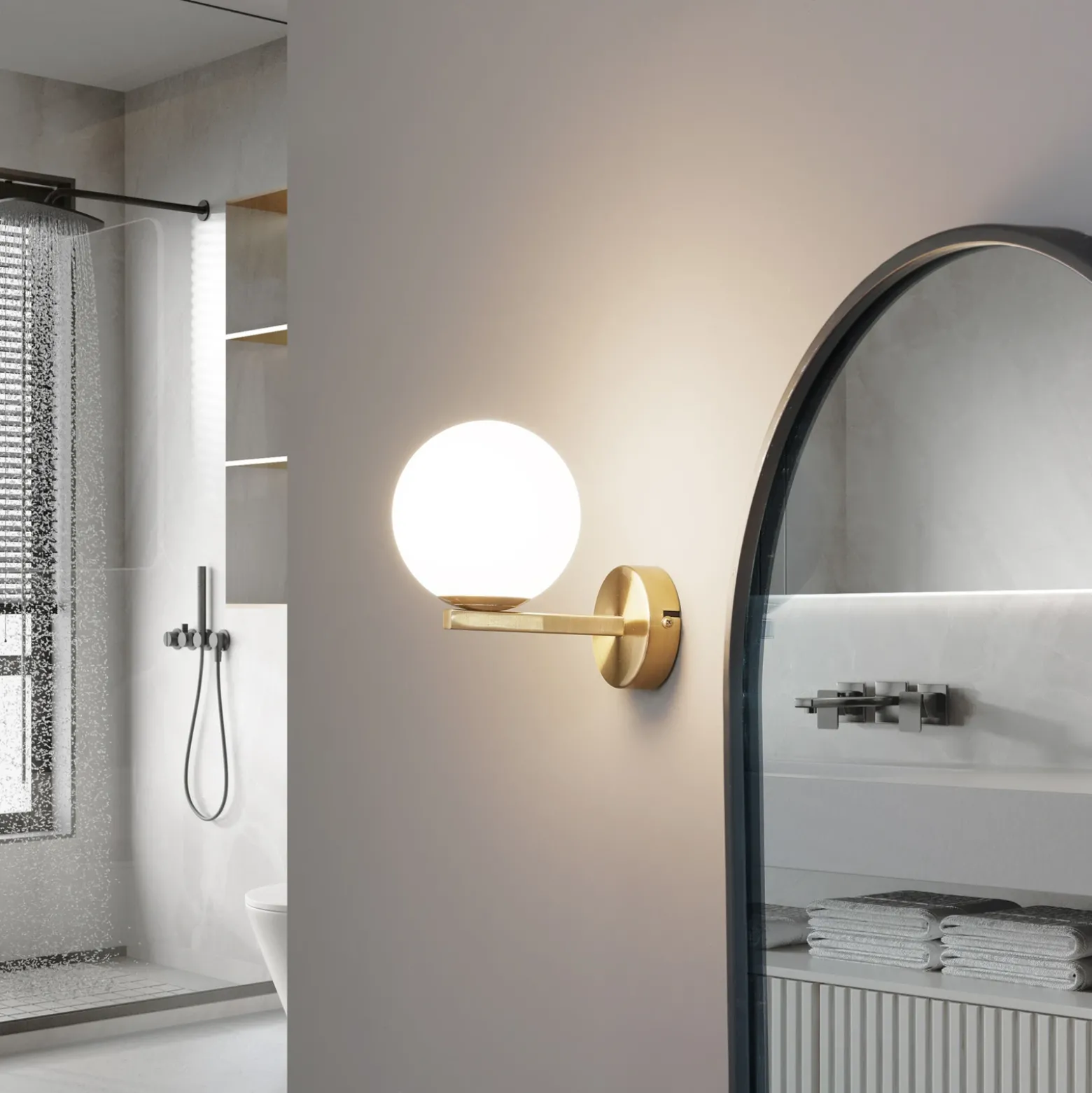 Lucande aplique de pared Bidolo, color latón, cristal, 12 cm, IP44