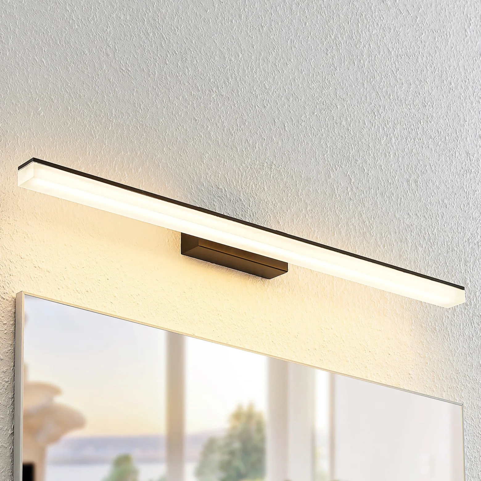 Lucande aplique de pared LED Lisana, horizontal, 75 cm, IP44