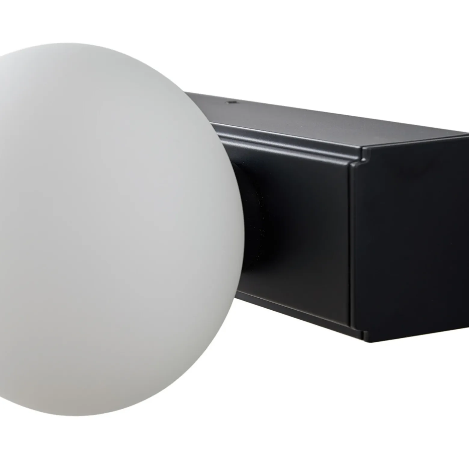 Lucande aplique de pared LED para baño Myrra, negro, cristal, 60 cm, IP44