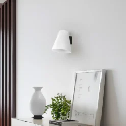 Lucande aplique de pared Timido, blanco/negro, cristal, 16,5 cm de altura