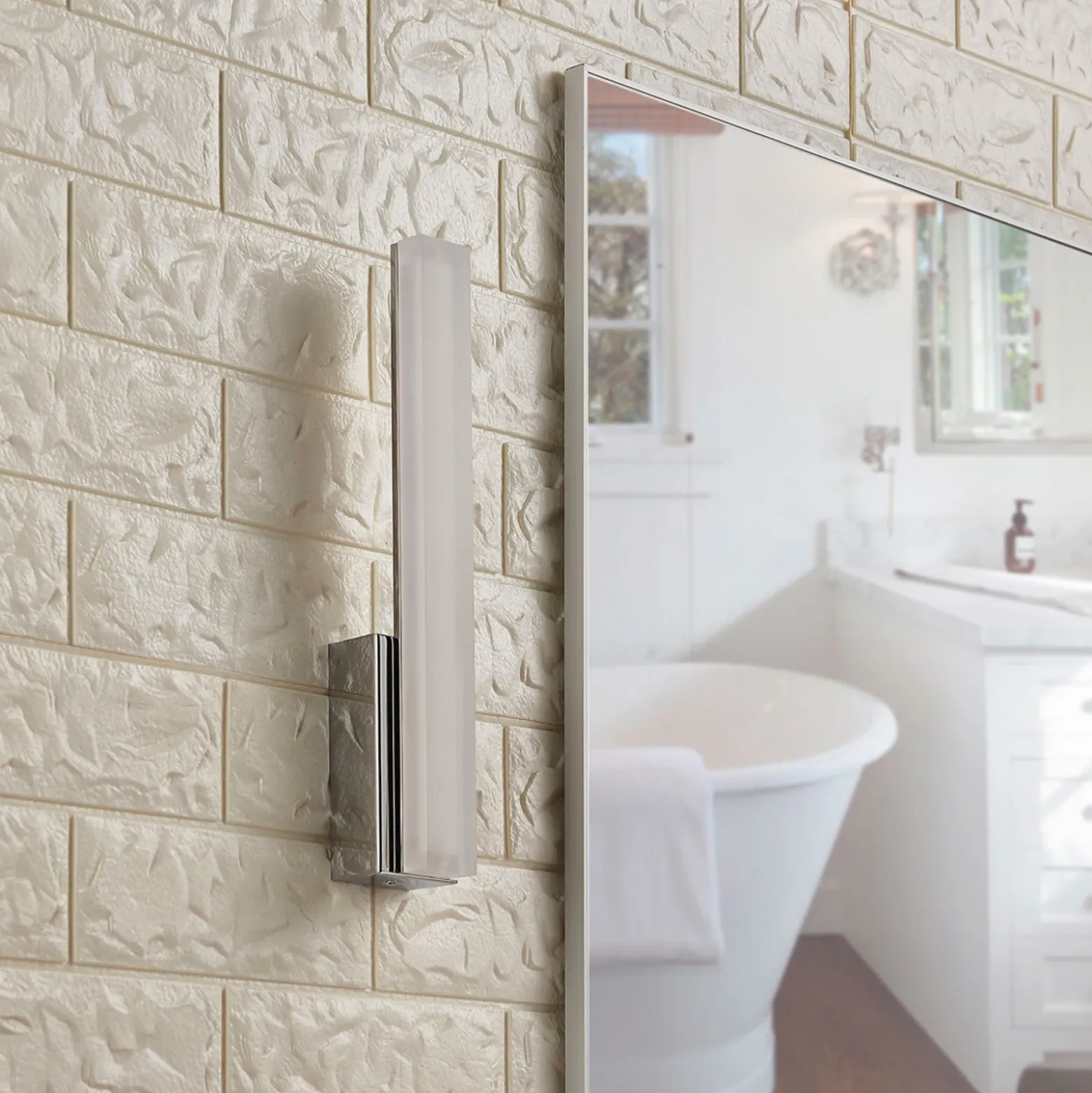 Lucande Aplique LED para baño Julie, 32 cm de altura, cromo, IP44