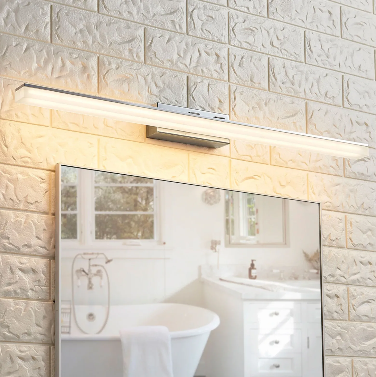 Lucande Aplique LED para baño Julie, 75cm, cromo, metal, IP44