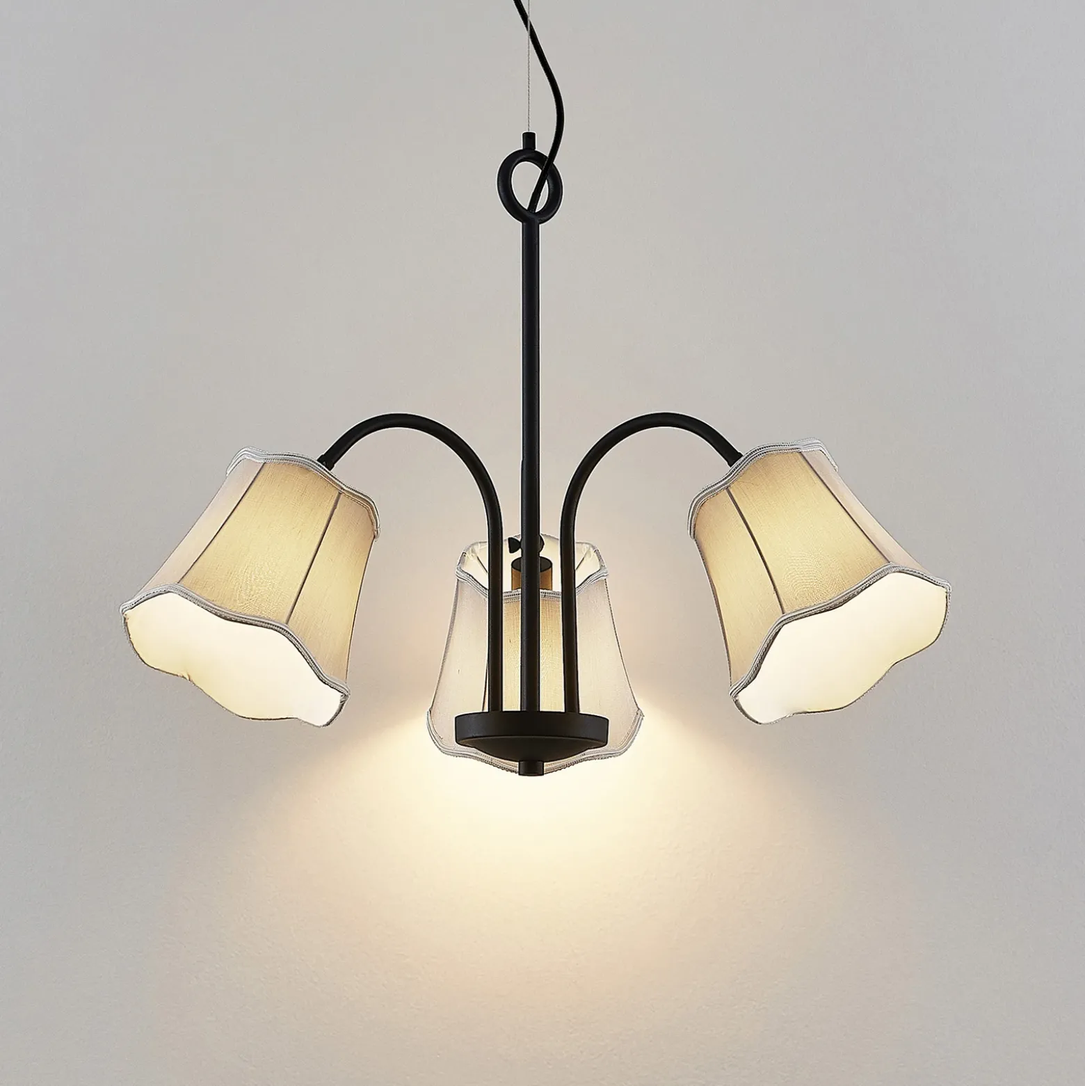 Lucande Binta lámpara colgante 3 luces, gris plata