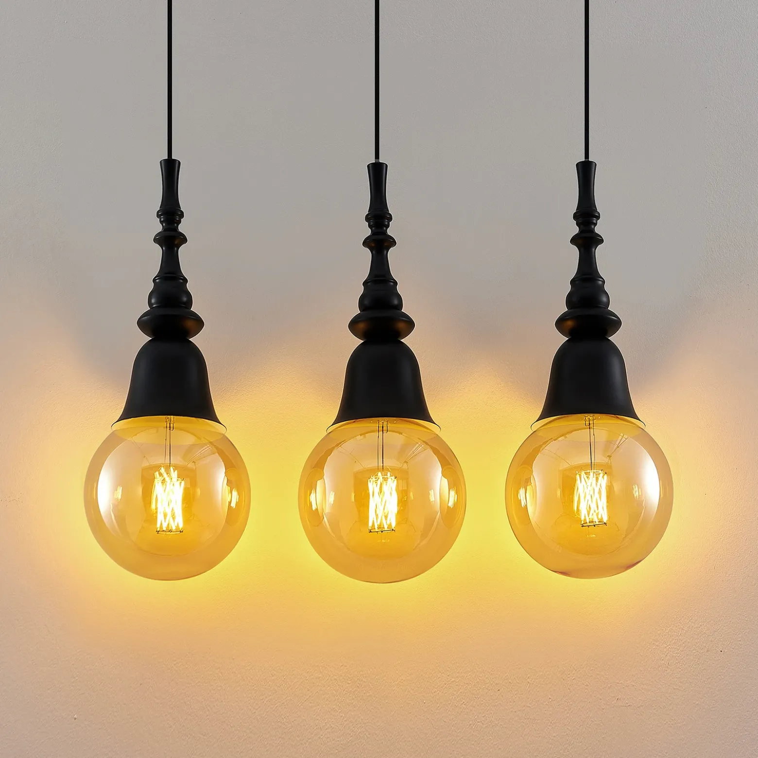 Lucande Gesja colgante, 3 luces, largo, negro