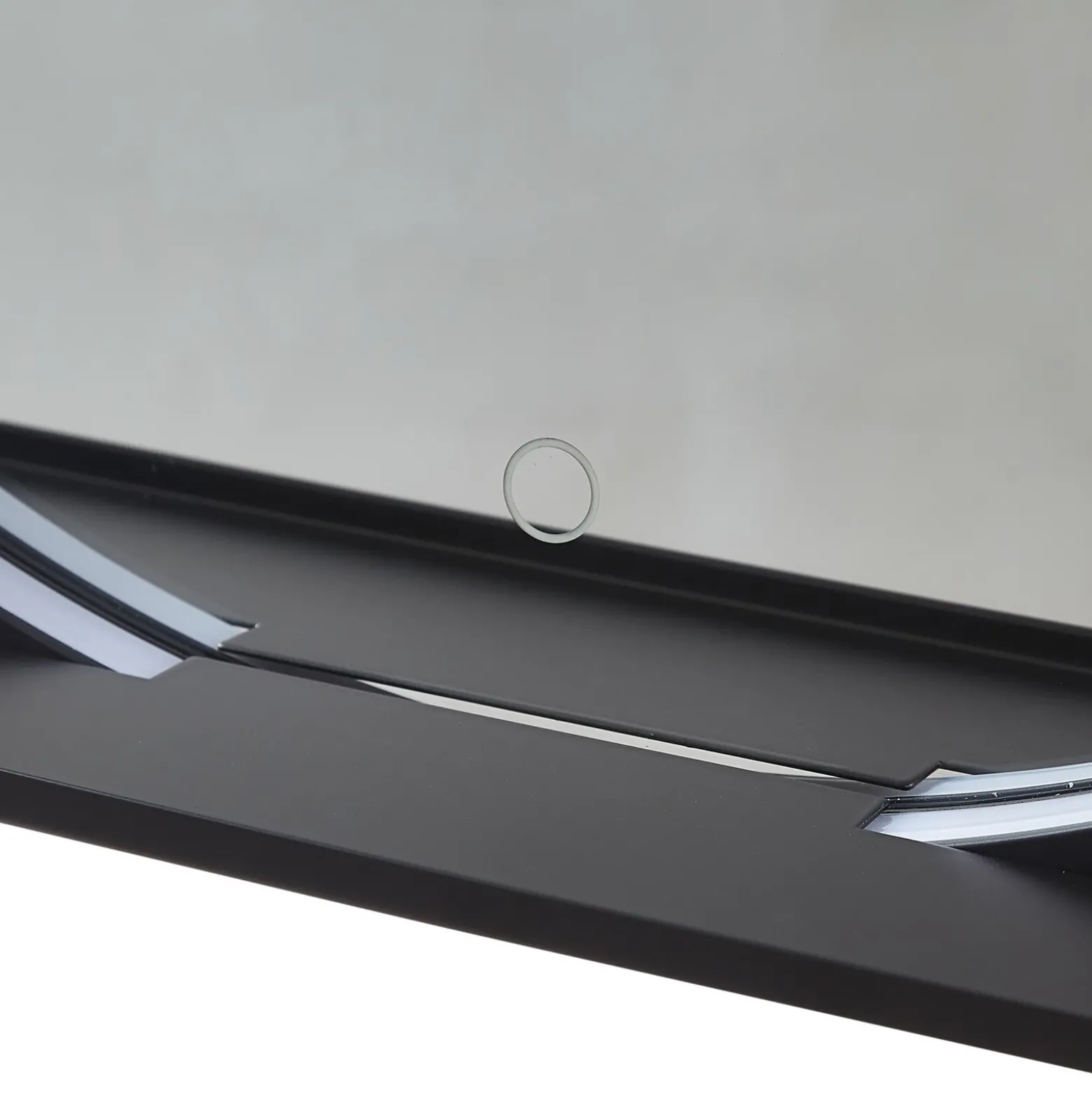 Lucande LED espejo Miren, negro, aluminio, CCT, estante