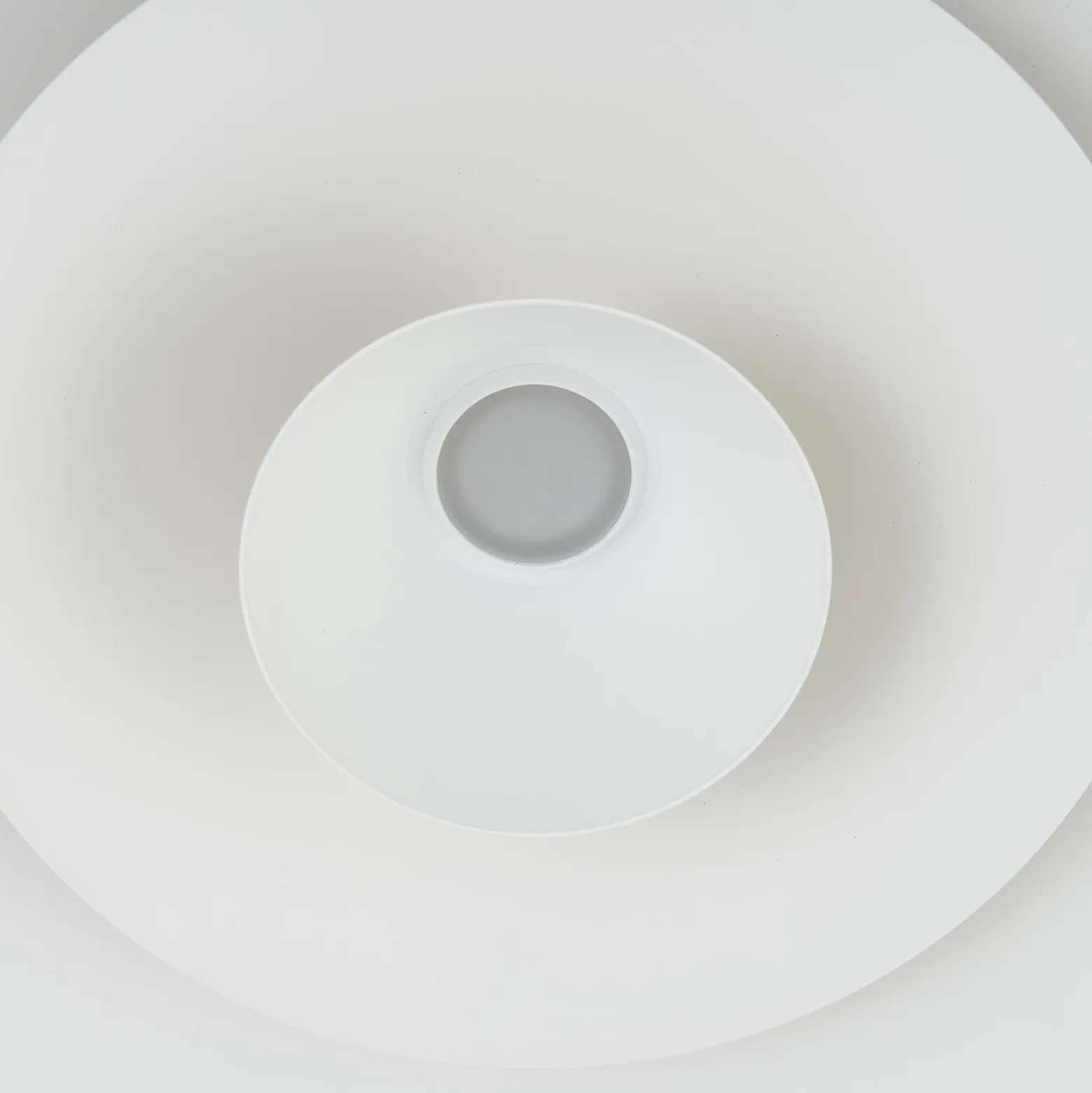Lucande Lámpara colgante LED Livie, beige, aluminio, Ø 50 cm