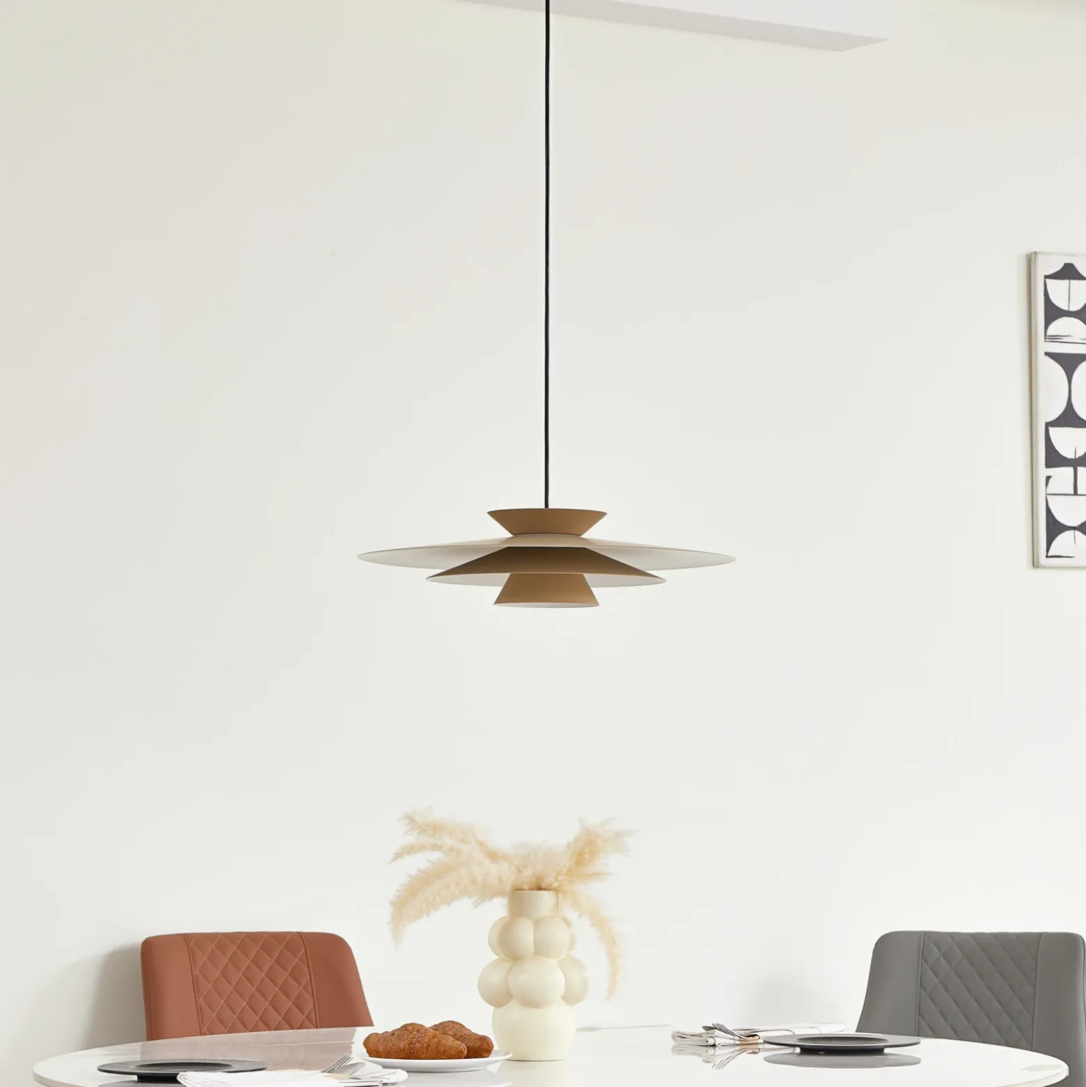 Lucande Lámpara colgante LED Livie, beige, aluminio, Ø 50 cm