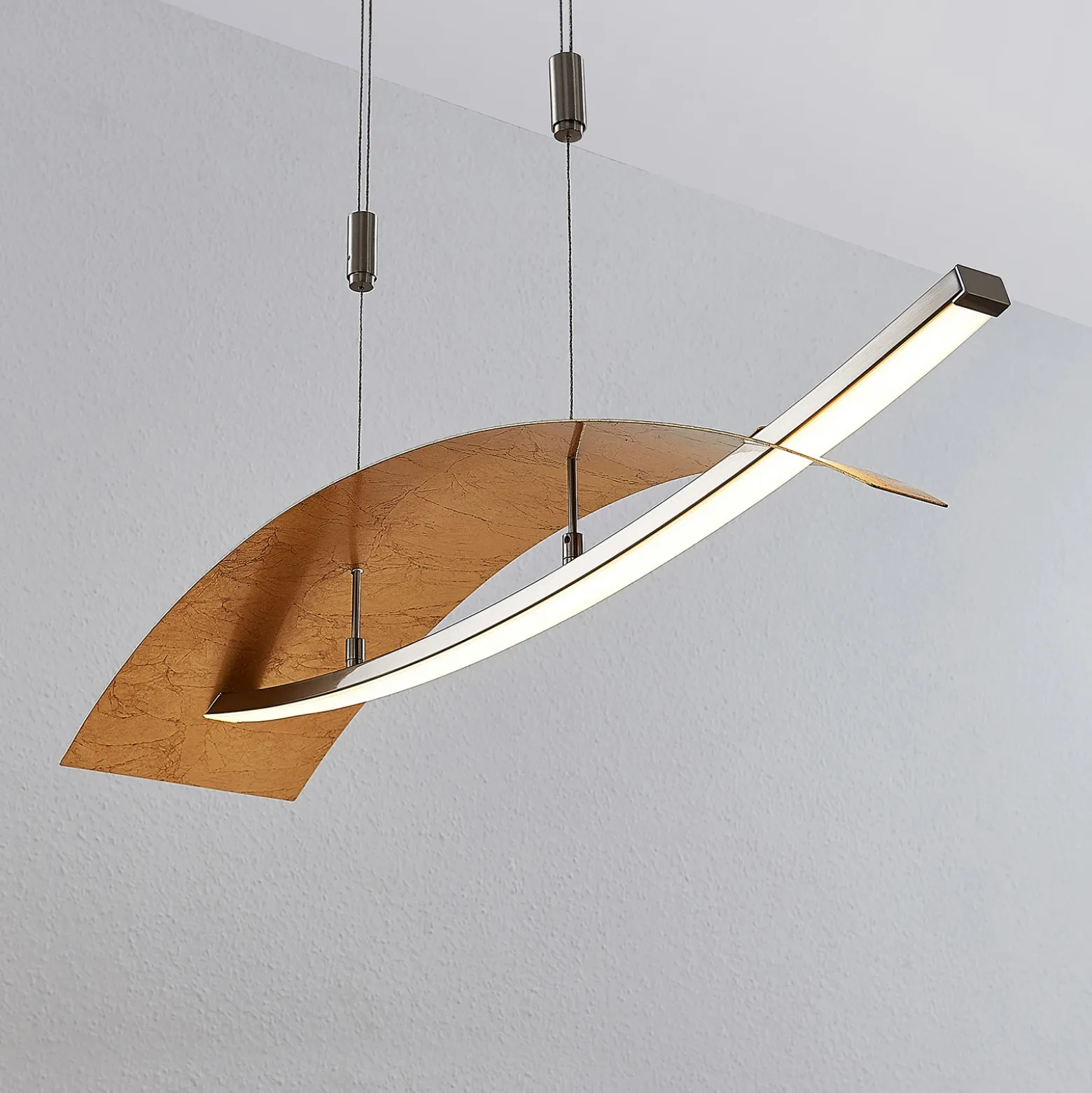 Lucande Lámpara colgante LED Marija, 91 cm, dorada, atenuable