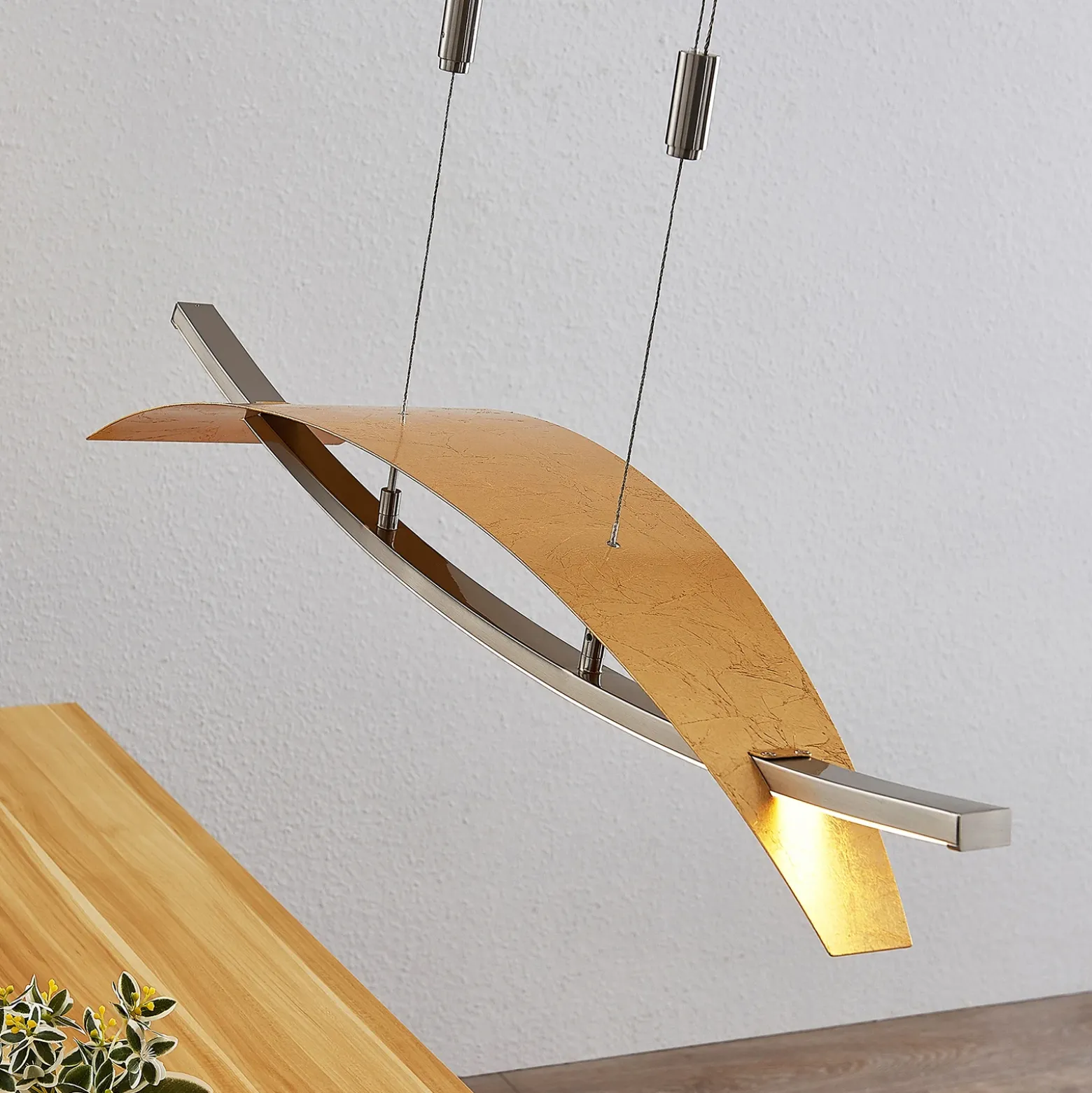 Lucande Lámpara colgante LED Marija, 91 cm, dorada, atenuable