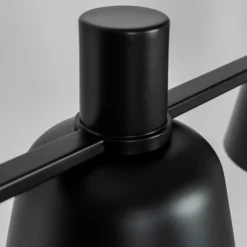 Lucande Lámpara colgante Servan, negra, 3 luces
